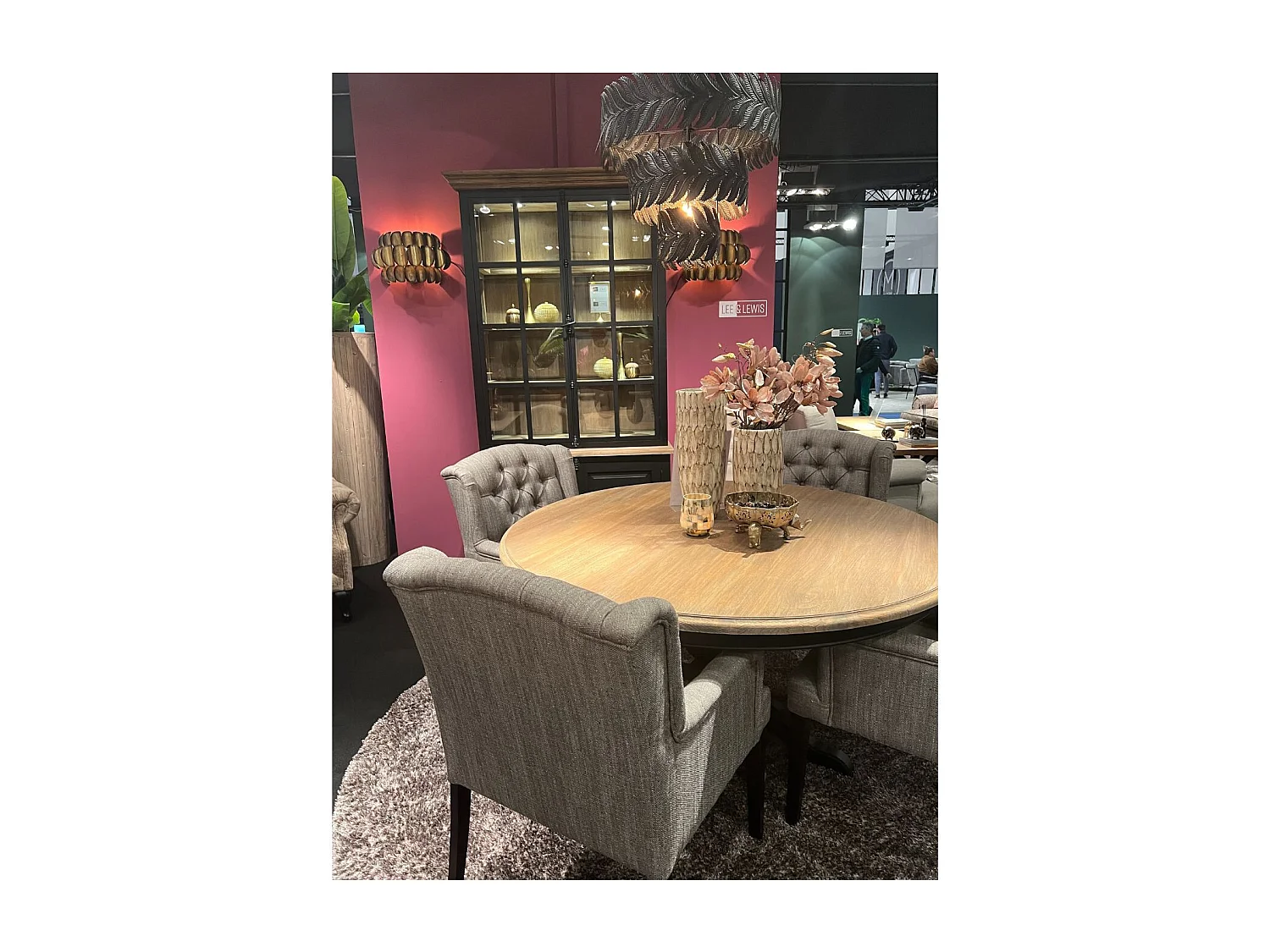 Table ronde en teck naturel et piétement noir patiné D130 - DALILA