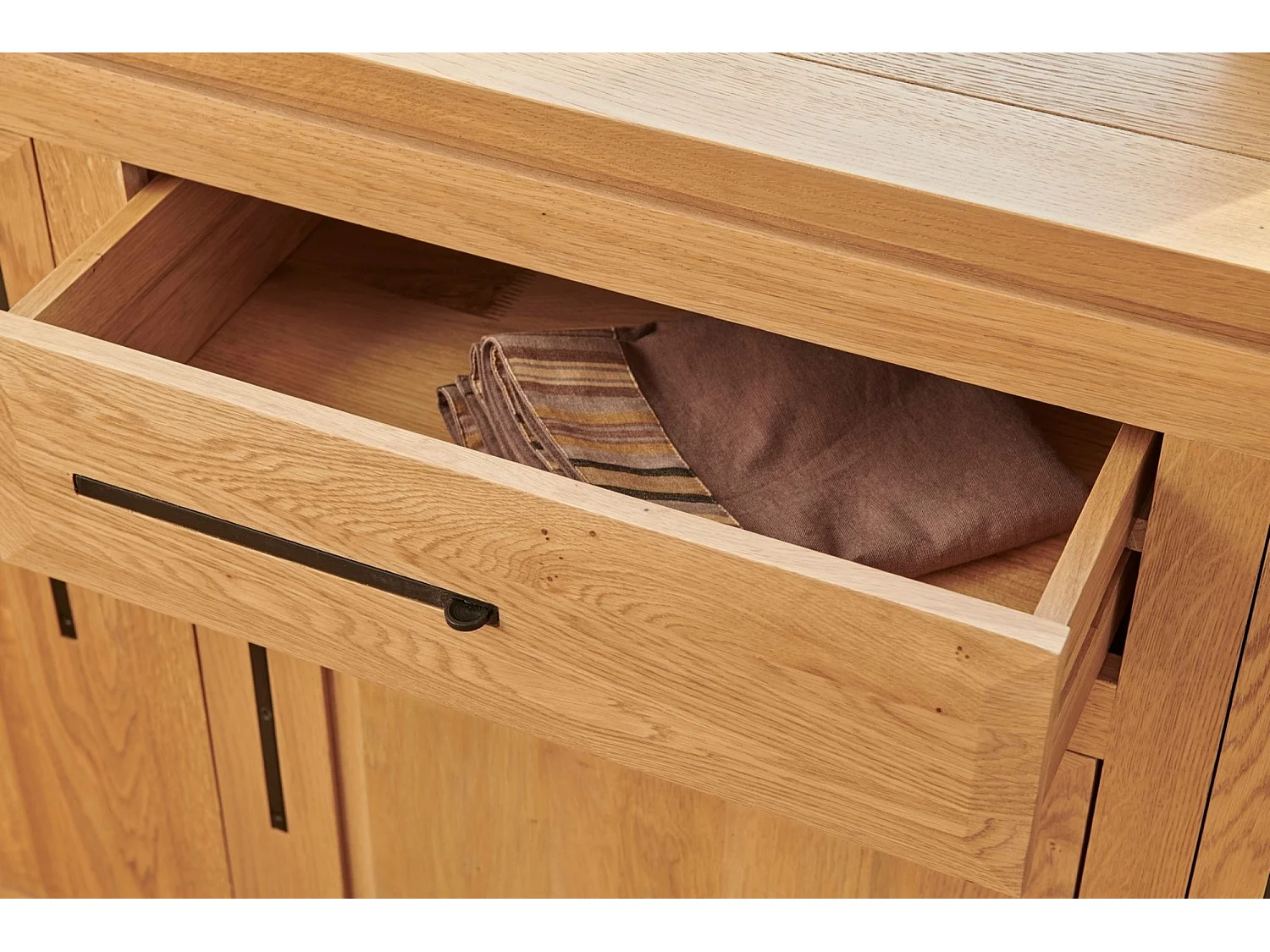 Buffet bas moderne en chêne clair 3 portes 1 tiroir - BOSTON