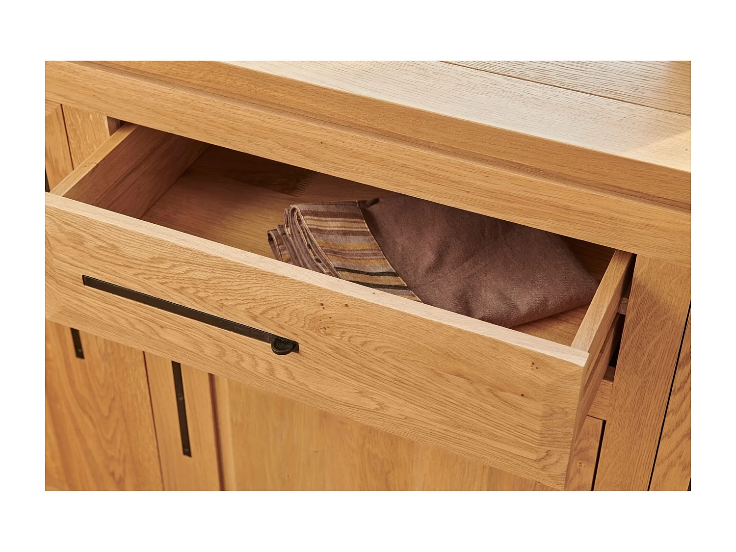 Buffet bas moderne en chêne clair 3 portes 1 tiroir - BOSTON