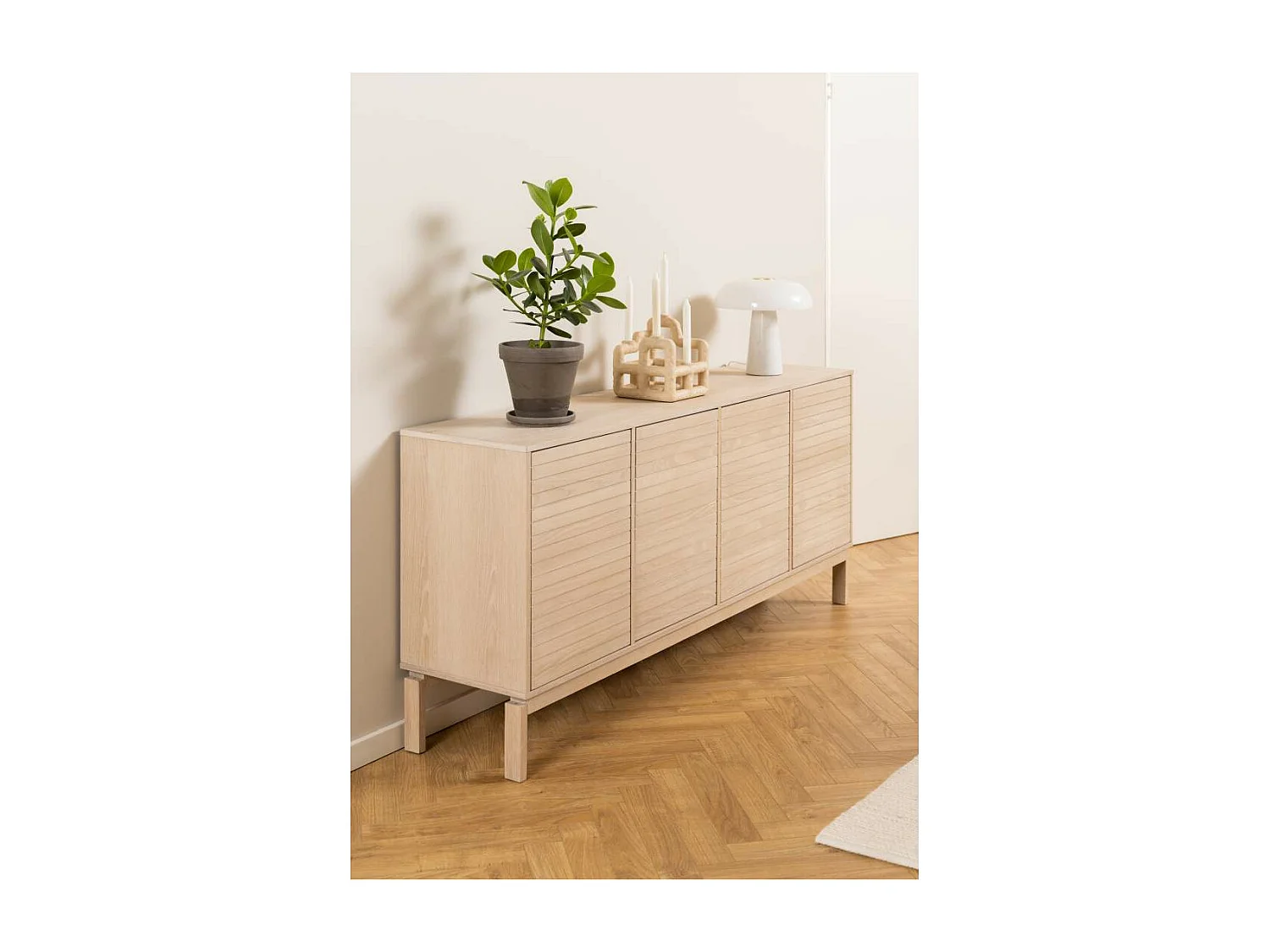Linley Sideboard 4 Türen Eichenfurnier.