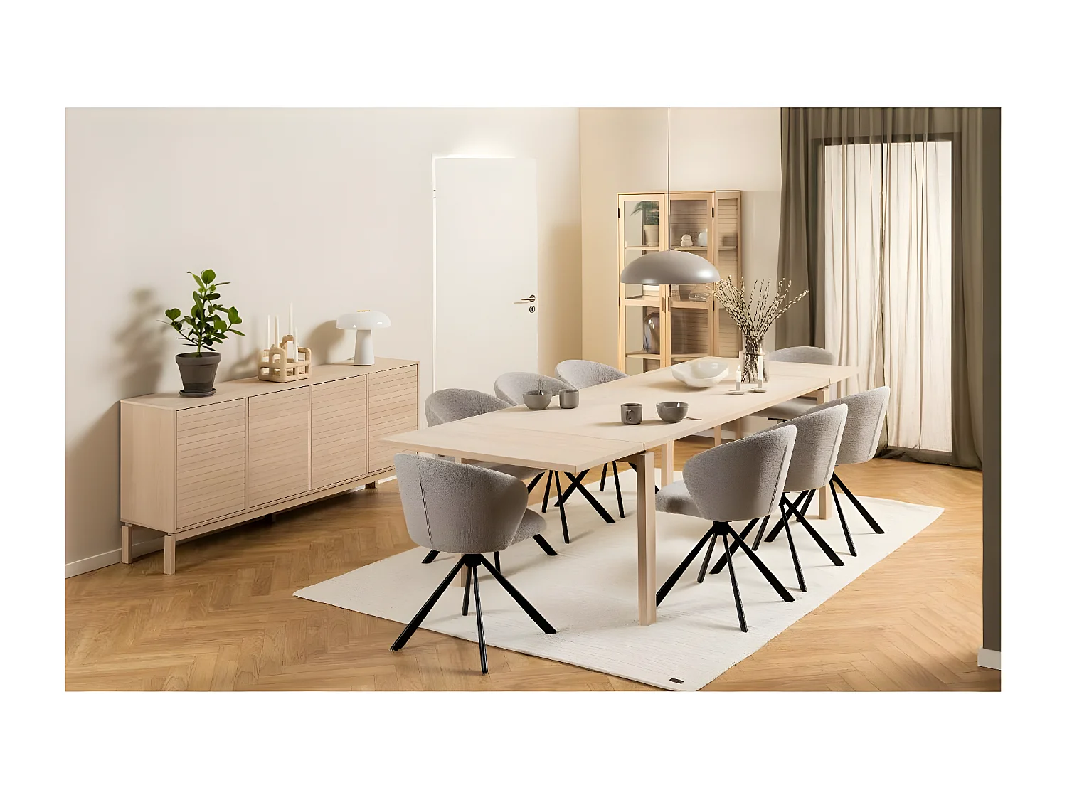 Linley Sideboard 4 Türen Eichenfurnier.