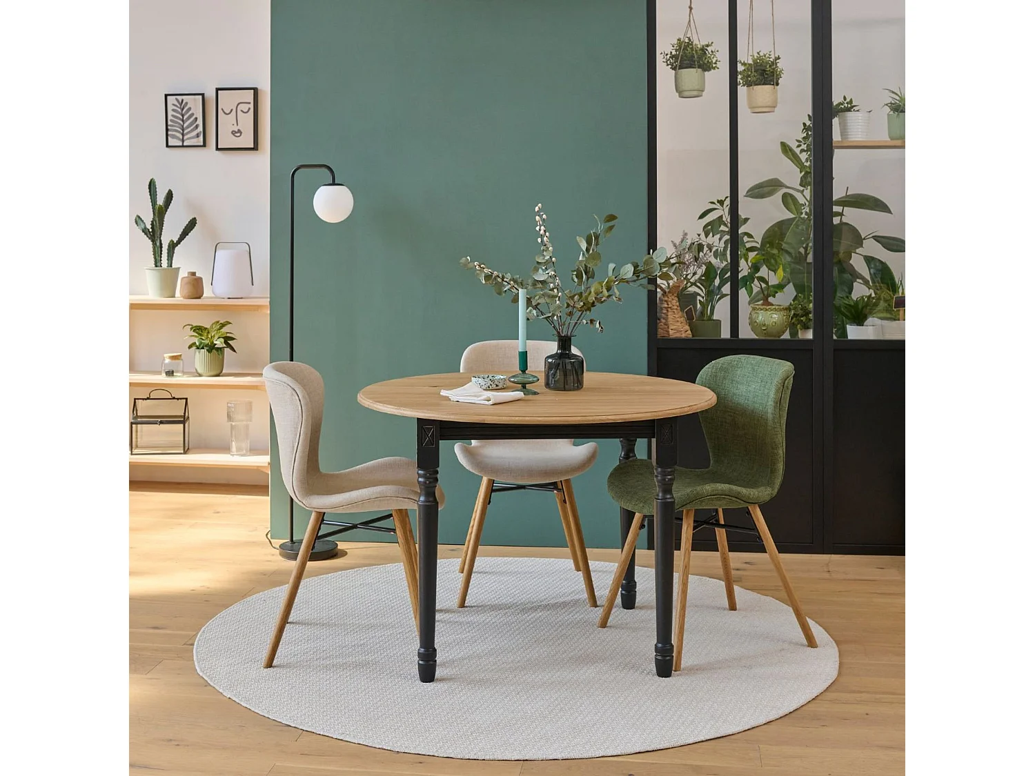 Table extensible ronde bois D115 avec 1 allonge et pieds tournés - VICTORIA