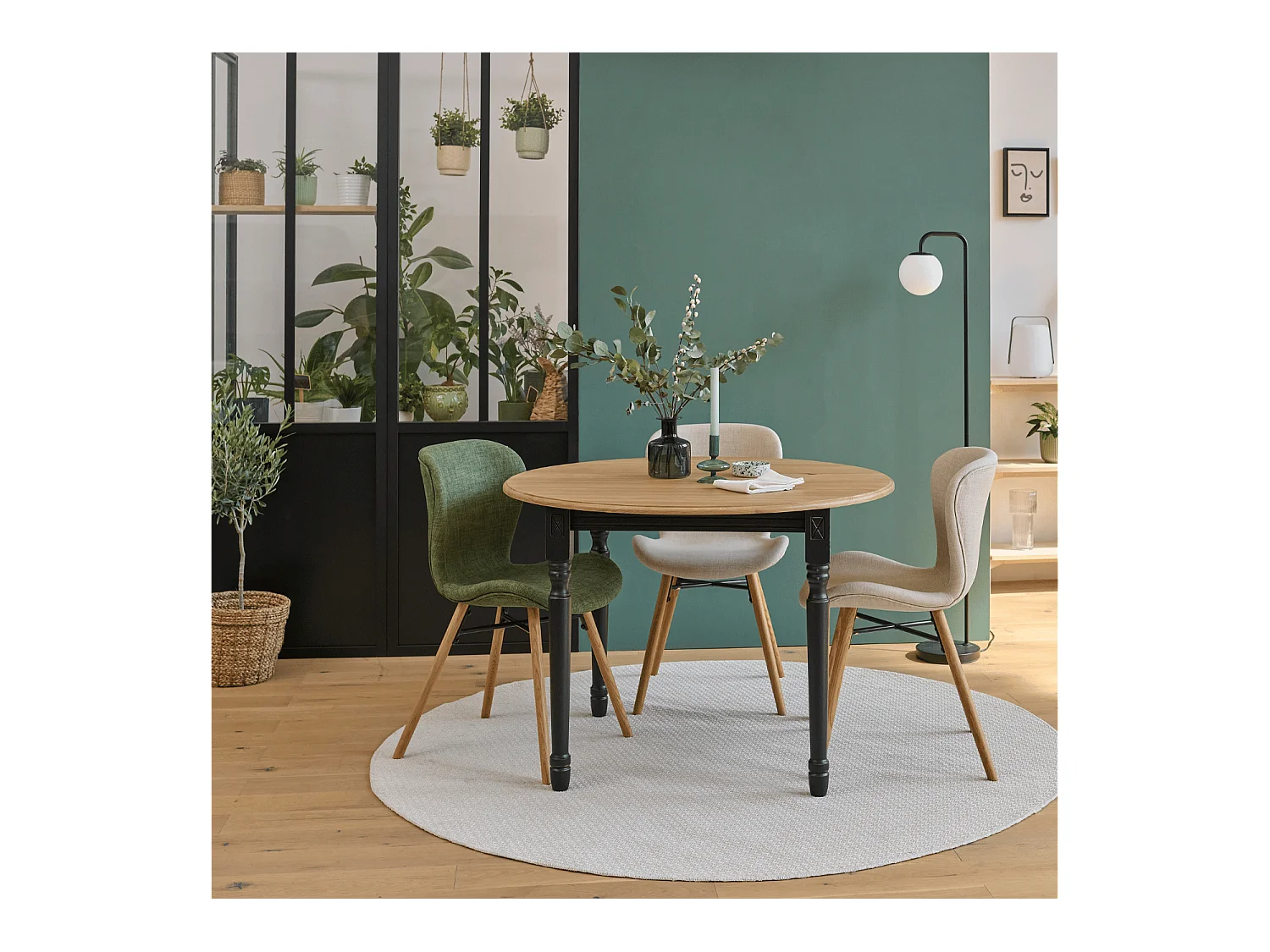 Table ronde en bois 6 pieds tournés D105 + 3 rallonges bois - VICTORIA