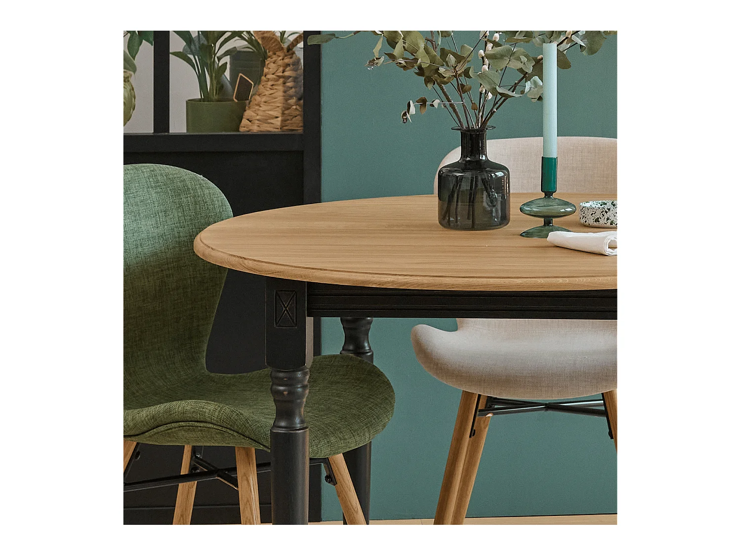 Table ronde en bois 6 pieds tournés D105 + 3 rallonges bois - VICTORIA