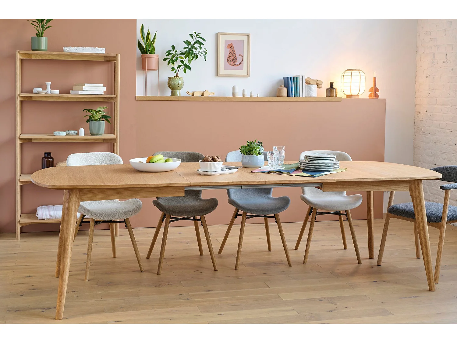 Table à manger ovale en bois + 2 allonges 8/12 places L180/270 - MARTINE