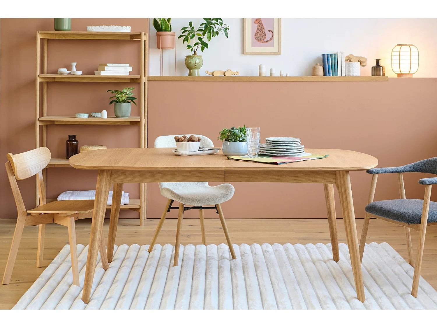 Table à manger ovale en bois + 2 allonges 8/12 places L180/270 - MARTINE