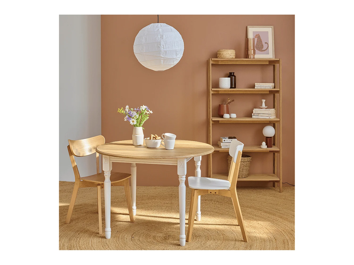 Table extensible ronde bois D115 avec 1 allonge et pieds tournés - VICTORIA