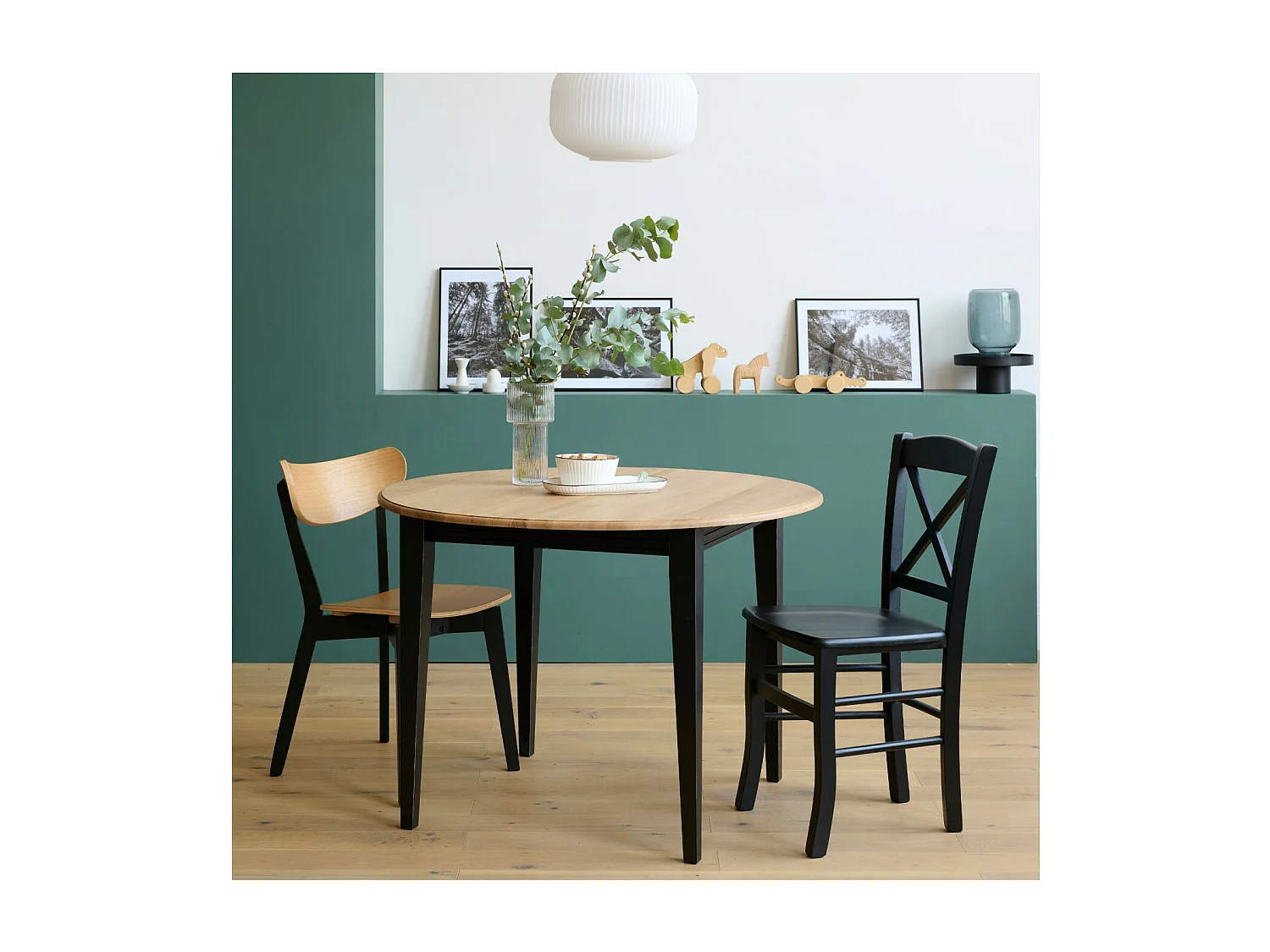 Table ronde extensible bois D105 avec 1 allonge et pieds fuseau - VICTORIA