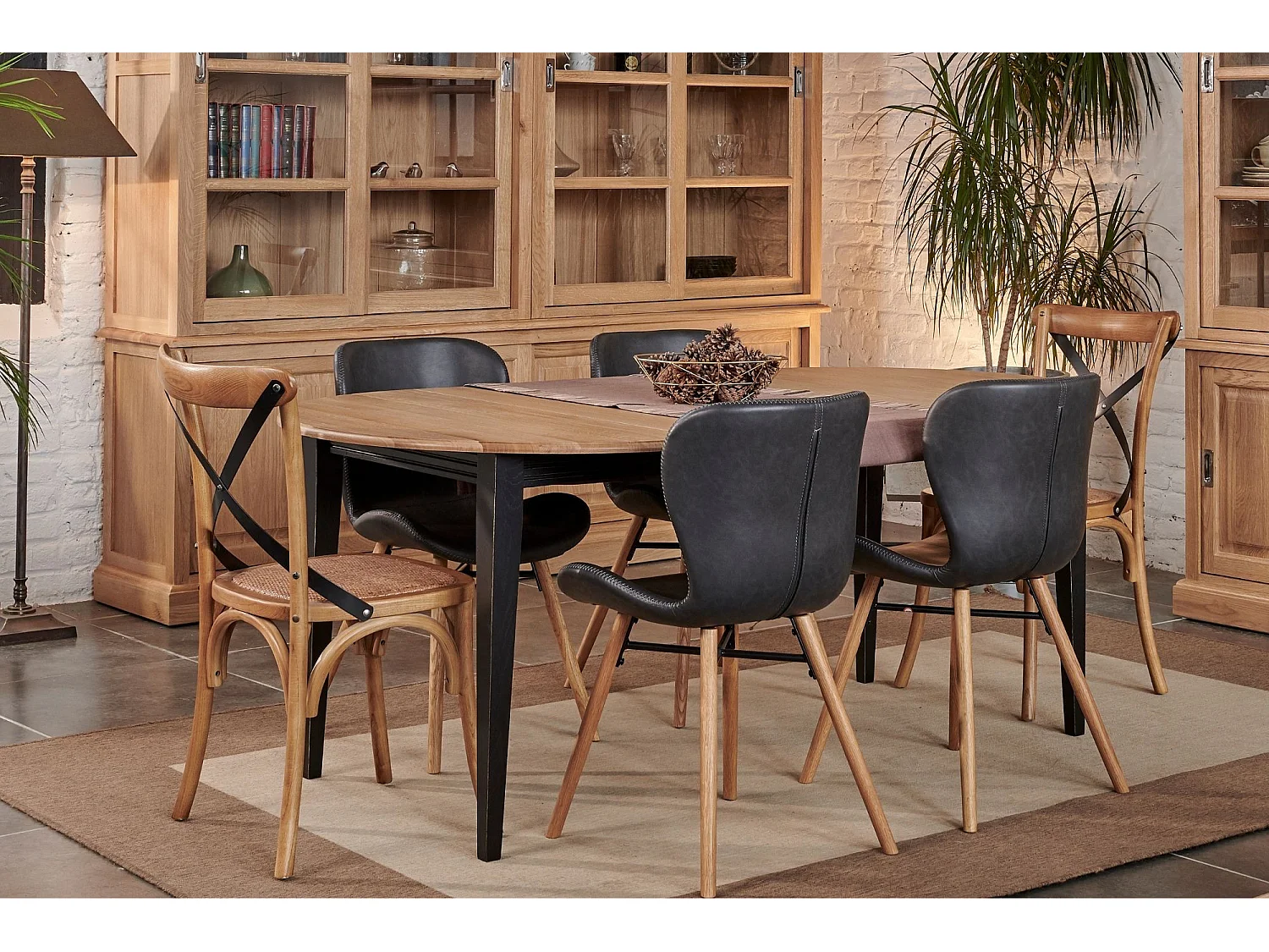 Table ronde extensible bois D105 avec 1 allonge et pieds fuseau - VICTORIA