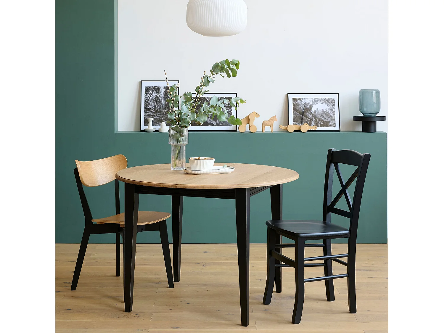 Table ronde extensible bois D105 avec 1 allonge et pieds fuseau - VICTORIA