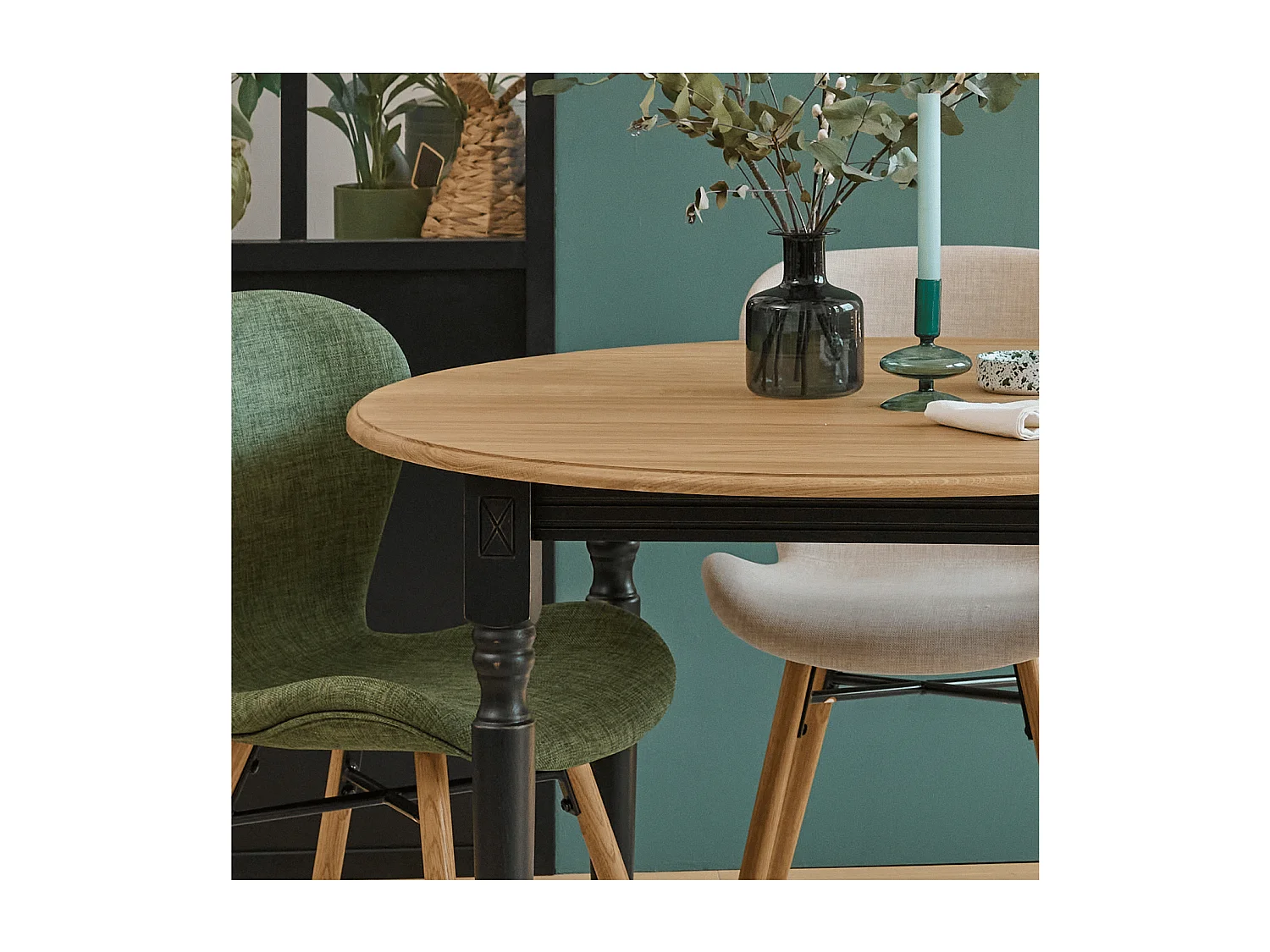 Table extensible ronde bois D105 + 1 allonge et pieds tournés - VICTORIA