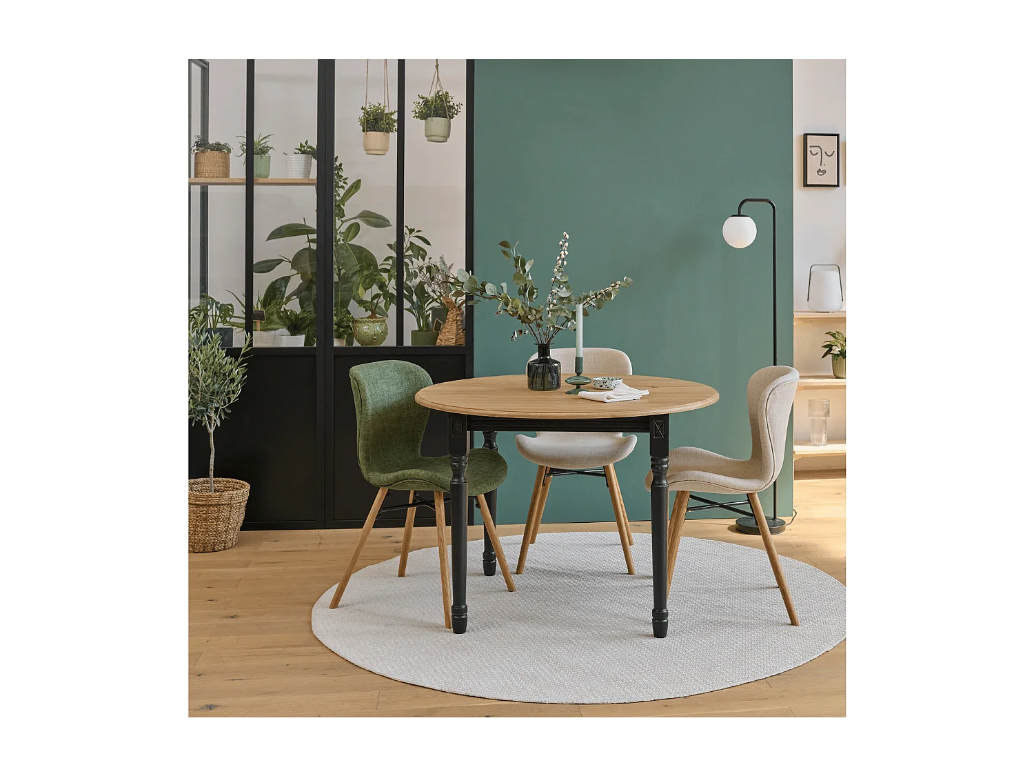 Table extensible ronde bois D105 + 1 allonge et pieds tournés - VICTORIA