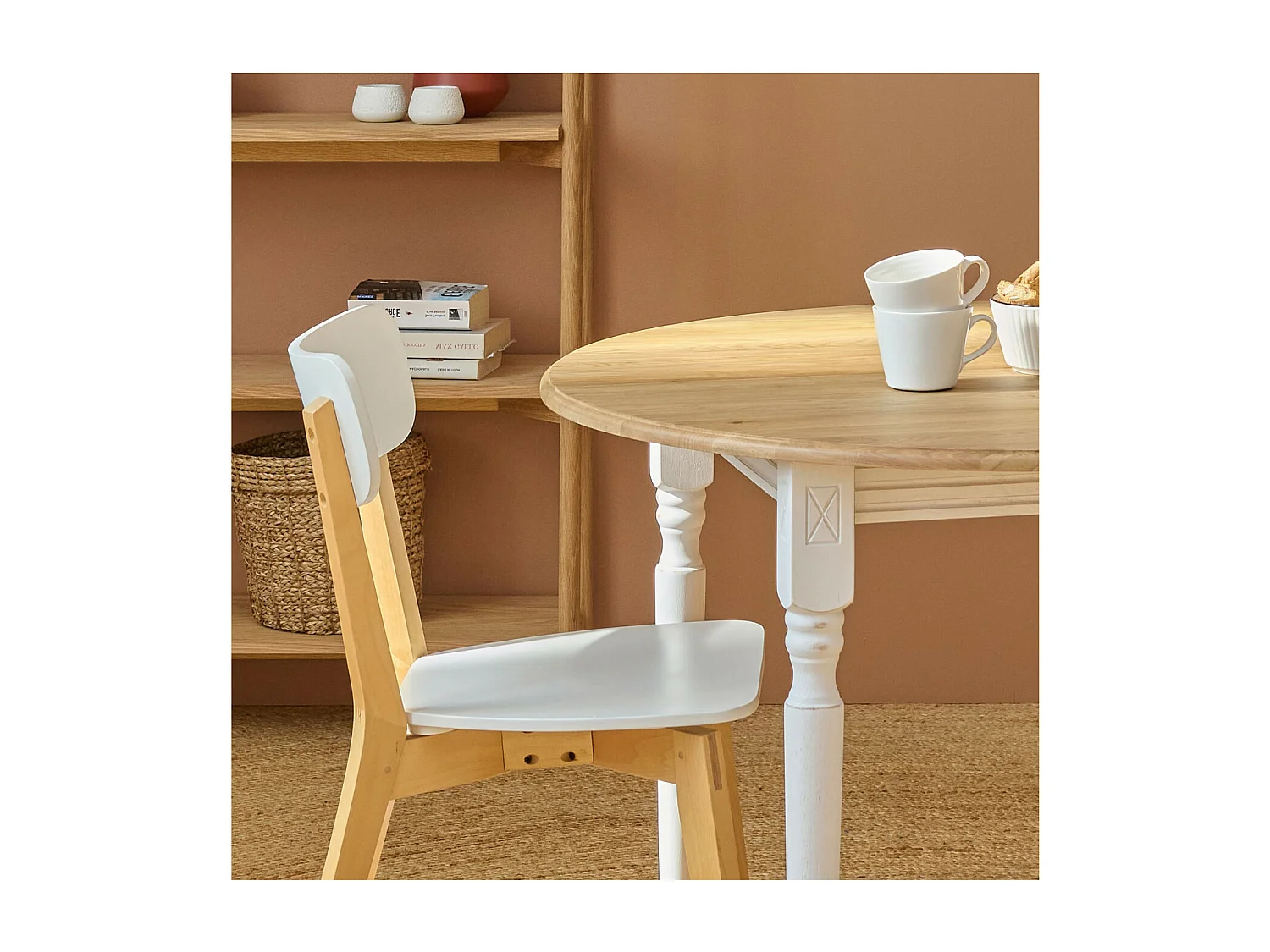 Table ronde 6 pieds tournés D115 + 3 rallonges bois - VICTORIA