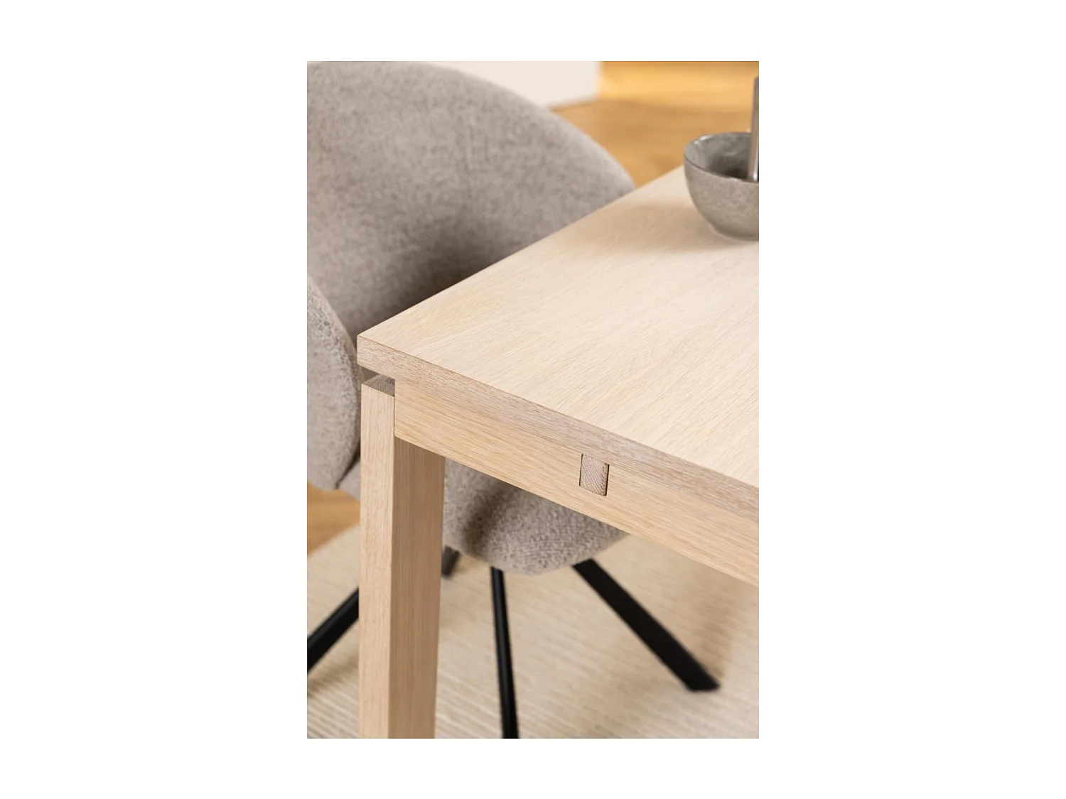 Table rectangulaire extensible en chêne blanchi L200/300 - LIAC