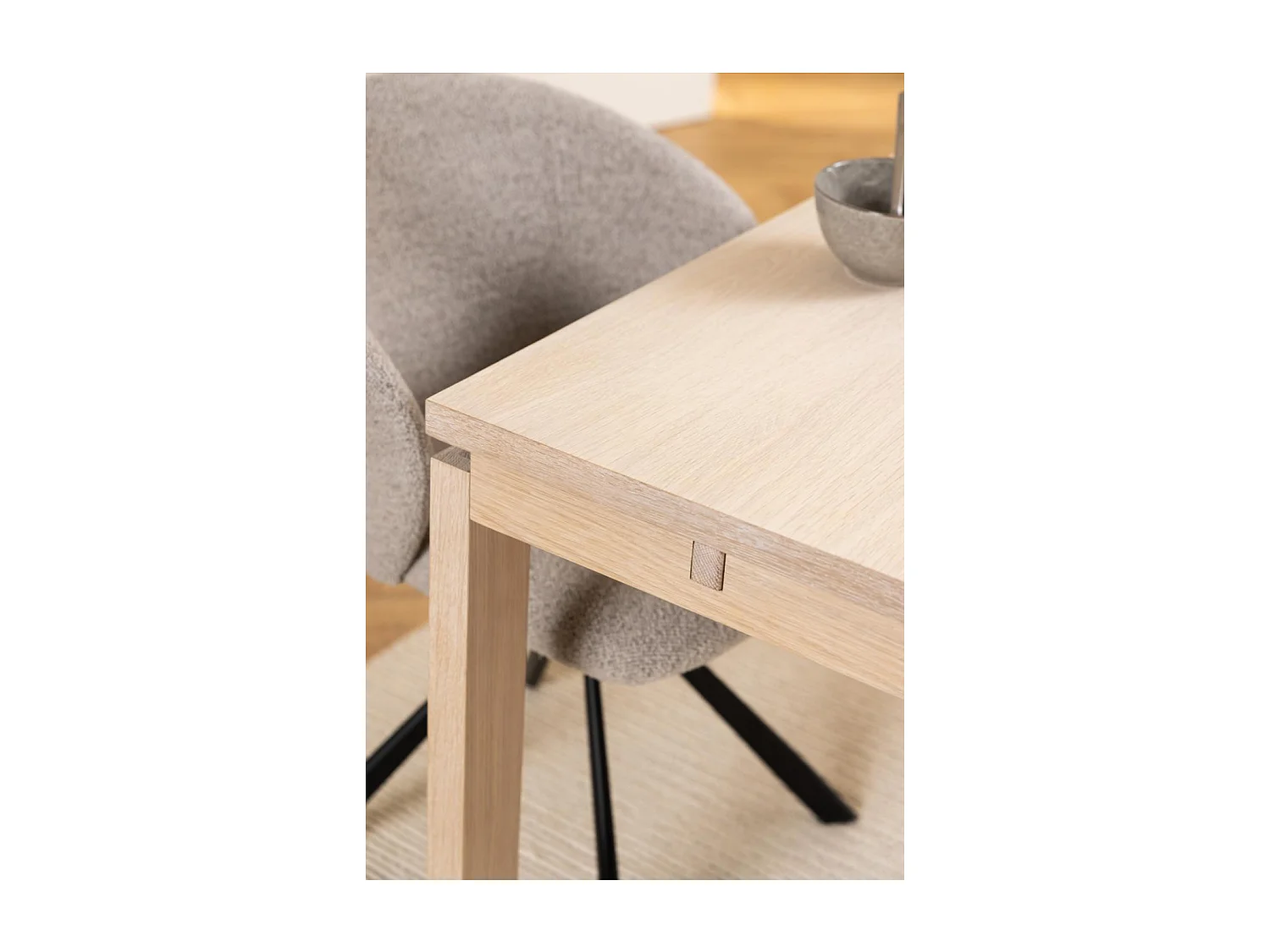 Table rectangulaire extensible en chêne blanchi L200/300 - LIAC