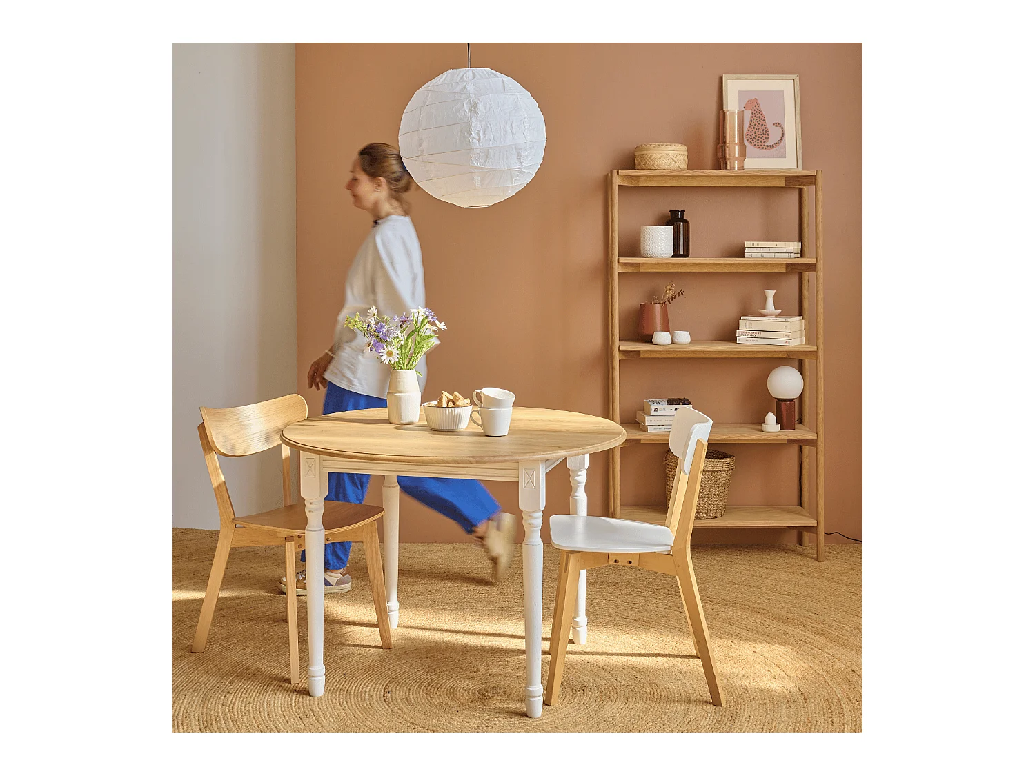 Table extensible ronde bois D105 + 1 allonge et pieds tournés - VICTORIA