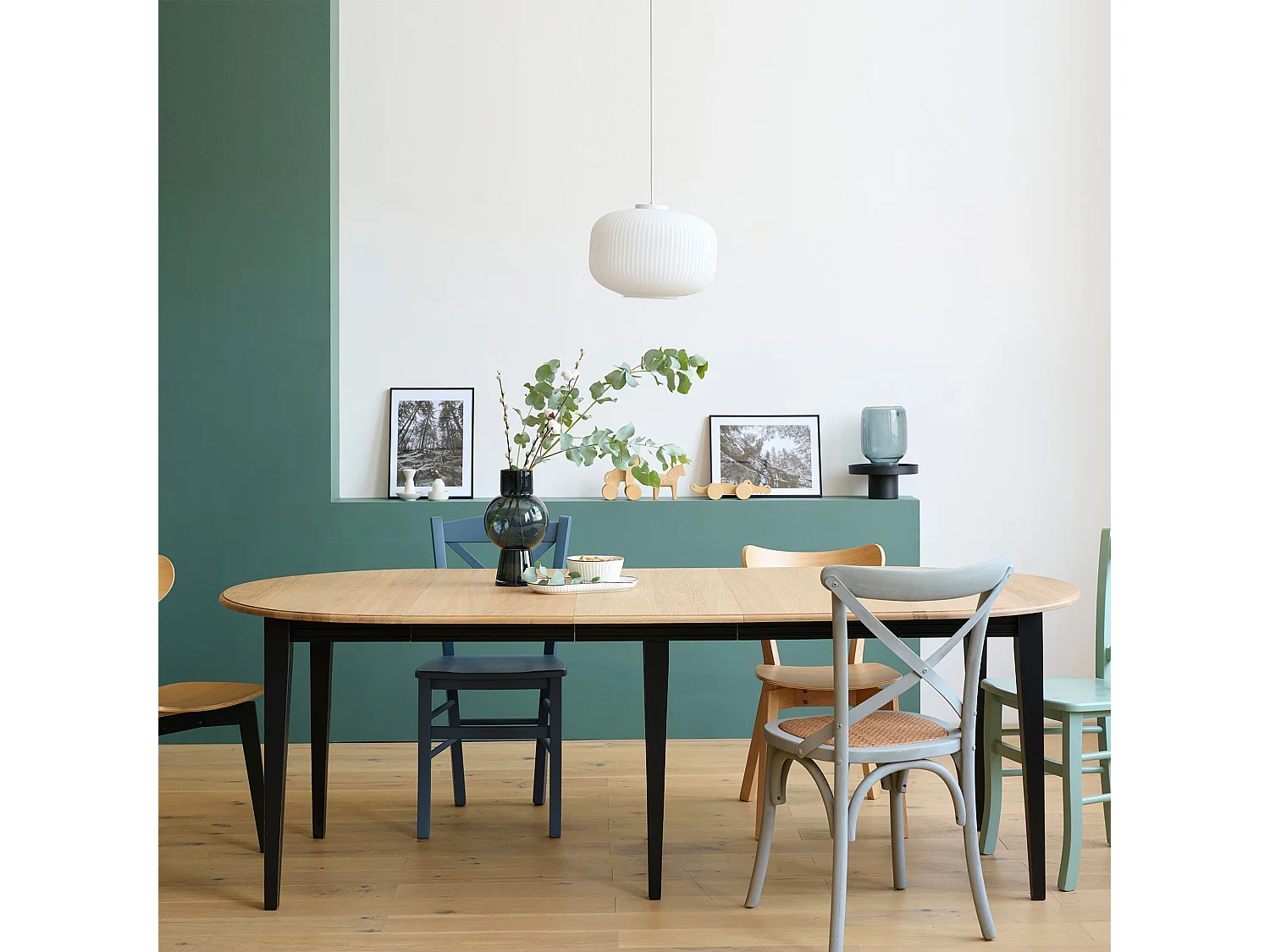 Table ronde 6 pieds fuseau D105 + 3 rallonges bois - VICTORIA