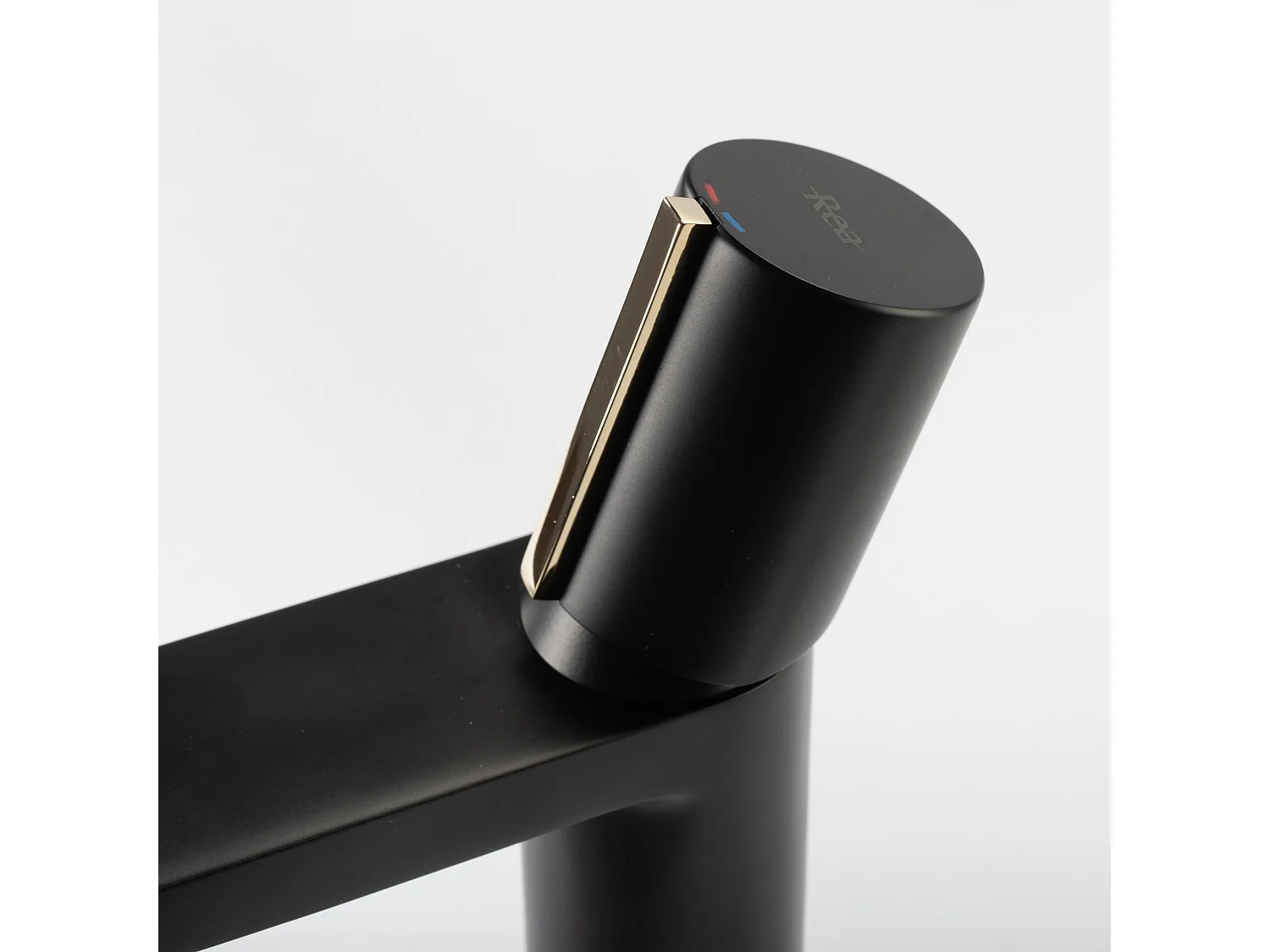 Robinet De Lavabo Rea Icon Low Black/Gold