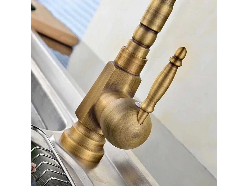 Wastafelkraan Rea Bona High Brush Gold