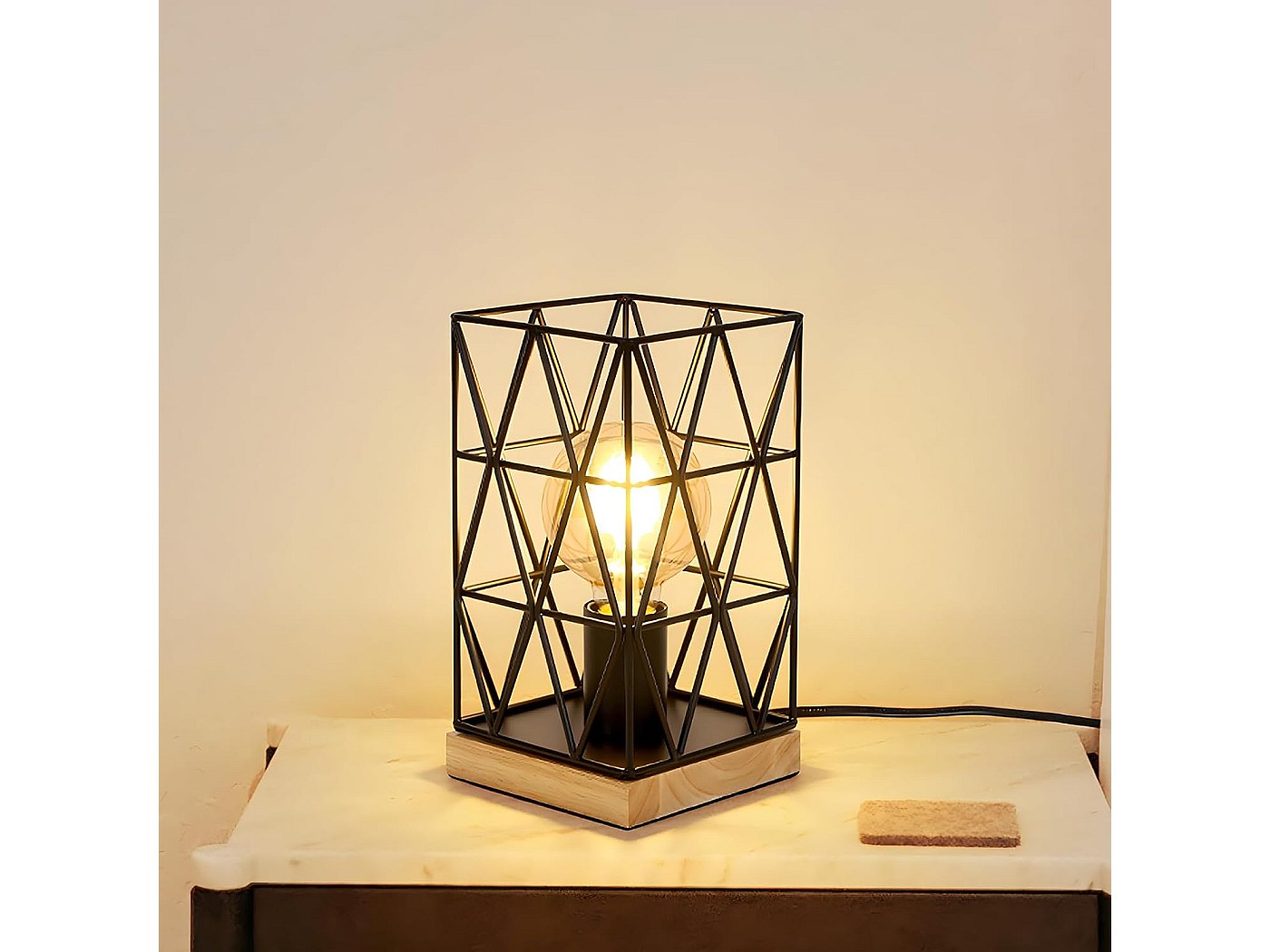 Treboda, Sude, BIAB, lampe de table rtro, annes 60 En vente sur