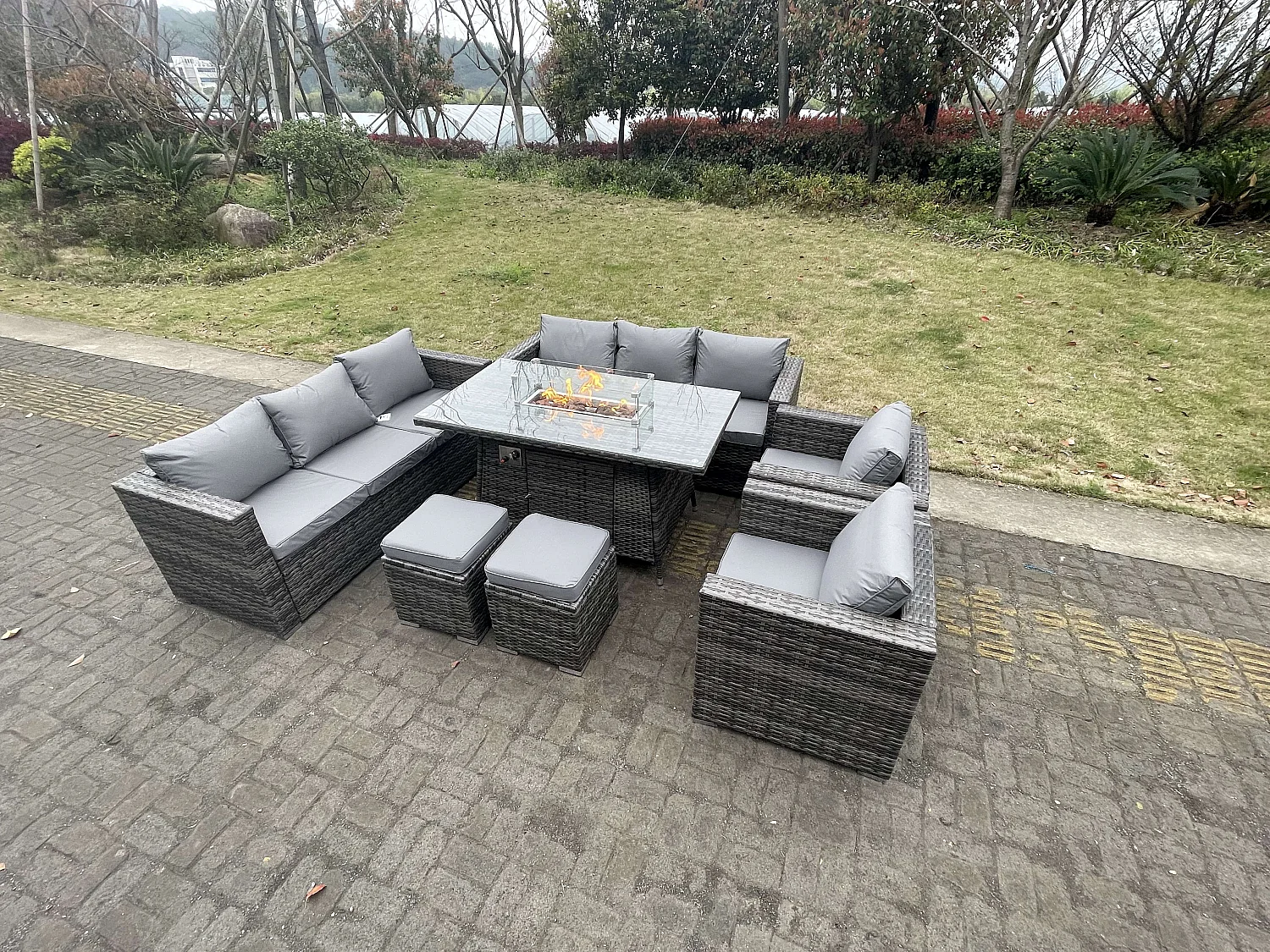 Meubles à manger de jardin PE Rotin 8 Places ave canapé Table de foyer à gaz 2 Tabourets 2 Chaise Mélange gris foncé