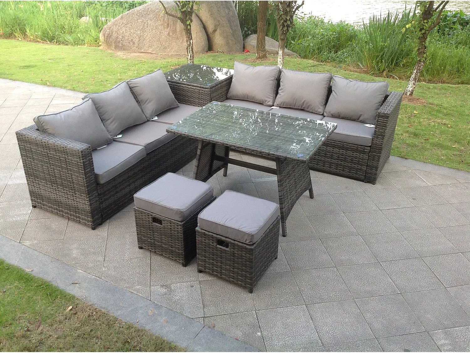 Salon de jardin exterieur Canapé d'angle Table à manger avec 2 Petits tabourets