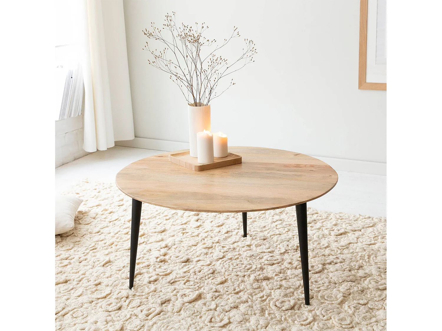 Table basse ronde en bois de manguier et métal Aimée
