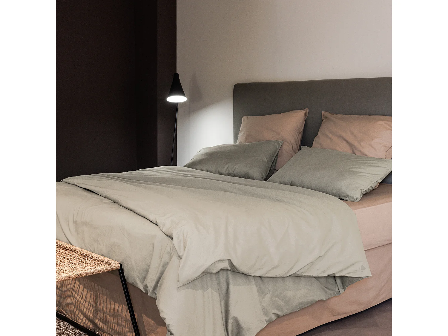 Parure de lit 280x240 cm et 50x70 cm coton lavé collection PALACE beige lin 3 pièces