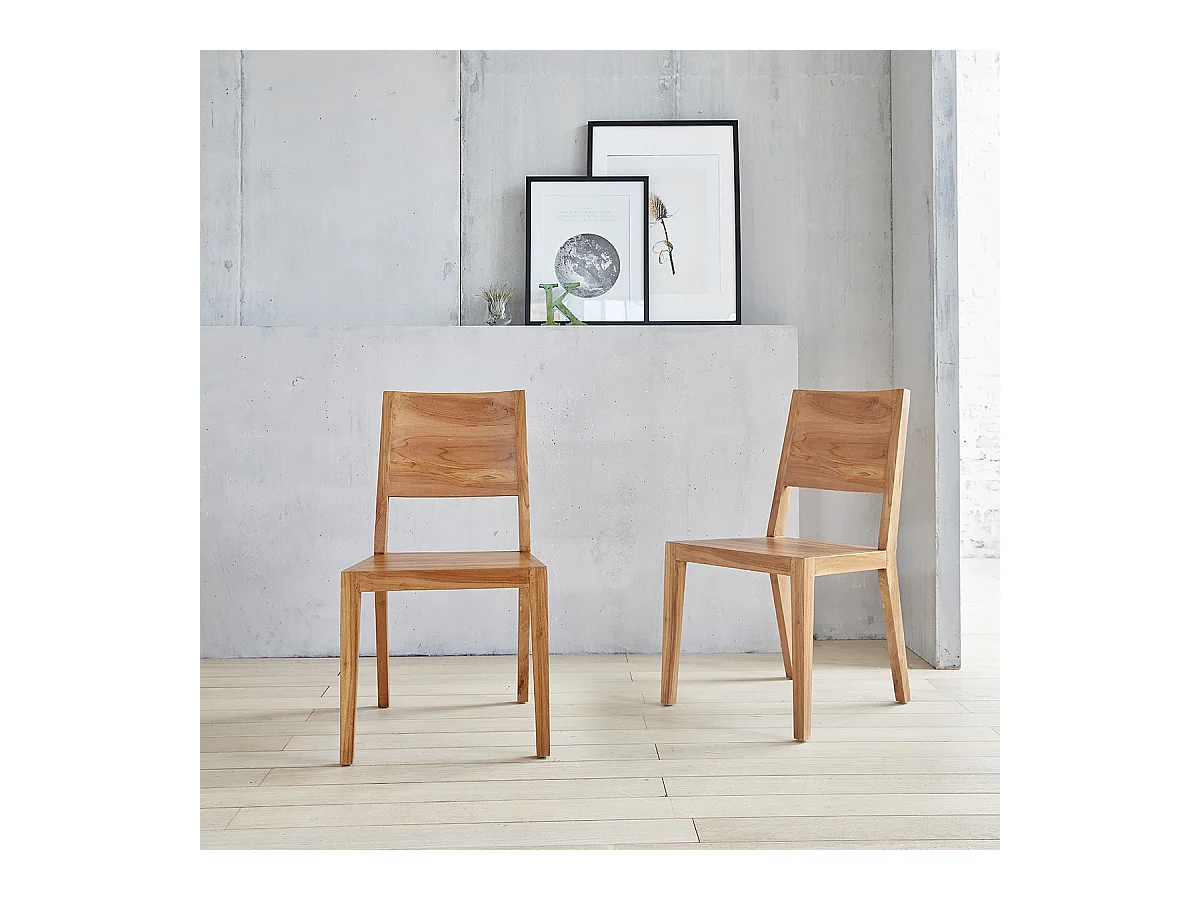 Silla moderna de madera de teca maciza