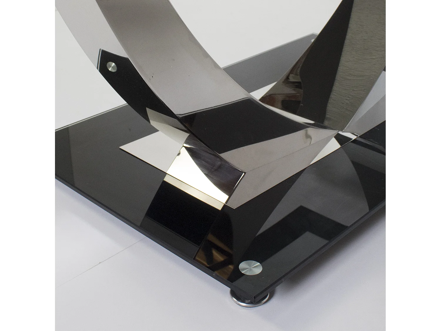 Mesa Unique negra pata cromada