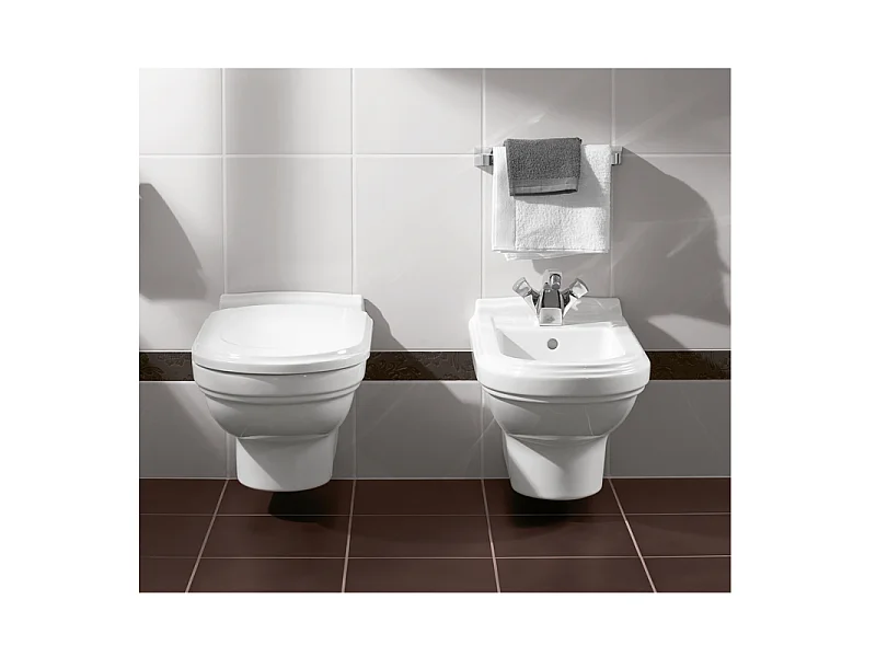 WC suspendu VILLEROY ET BOCH Hommage avec abattant
