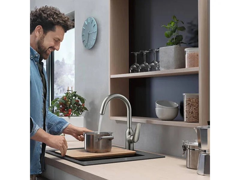 HANSGROHE Focus M42 220 grifo de cocina aspecto acero inoxidable