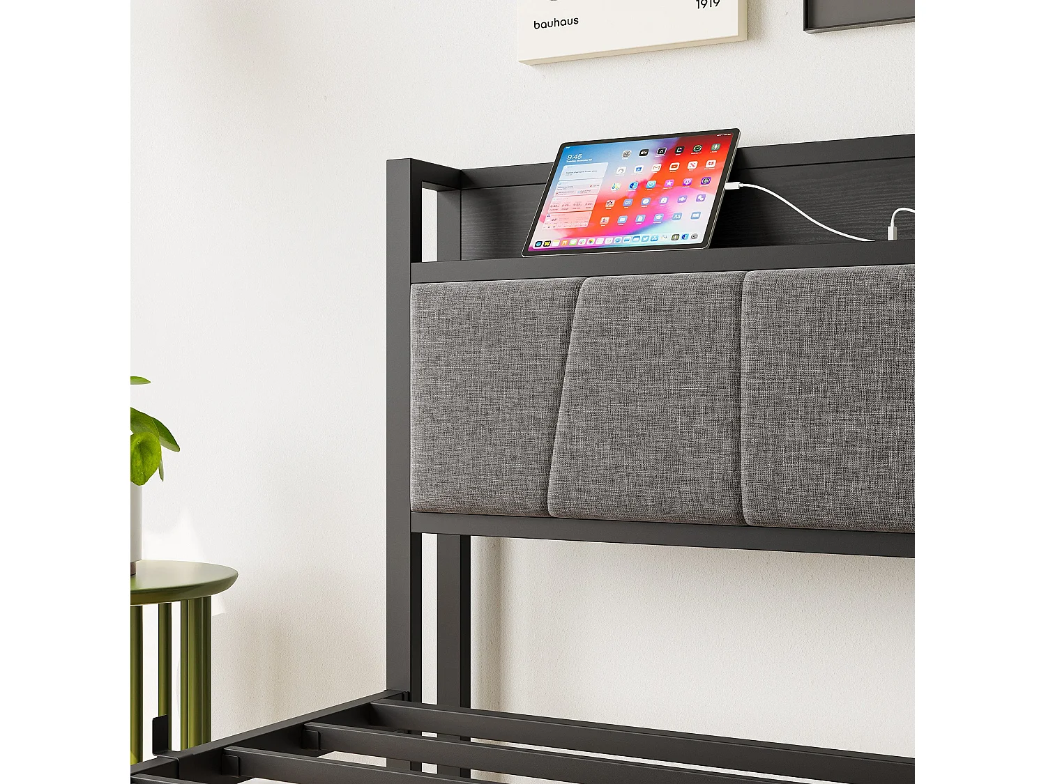 Lit adulte 90x200 cm, tête de lit avec rangement, structure en métal et MDF, noir
