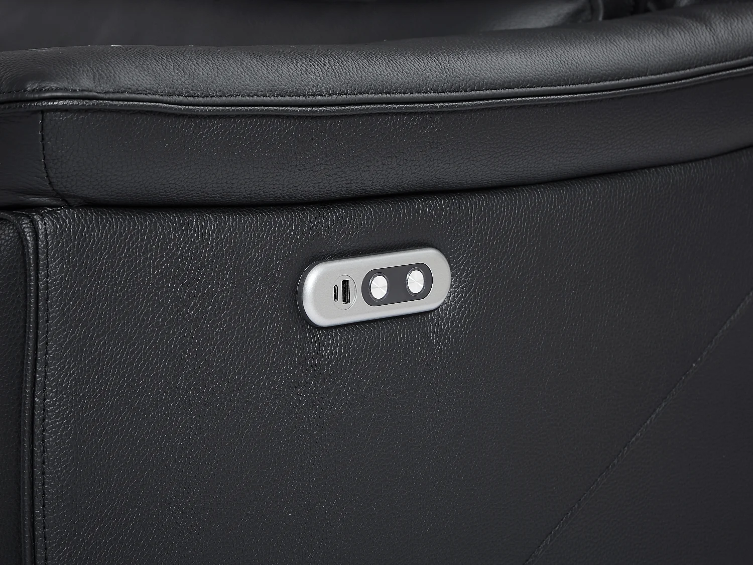 Svart 2-sits soffa VALPARO med elektrisk relaxfunktion i koläder