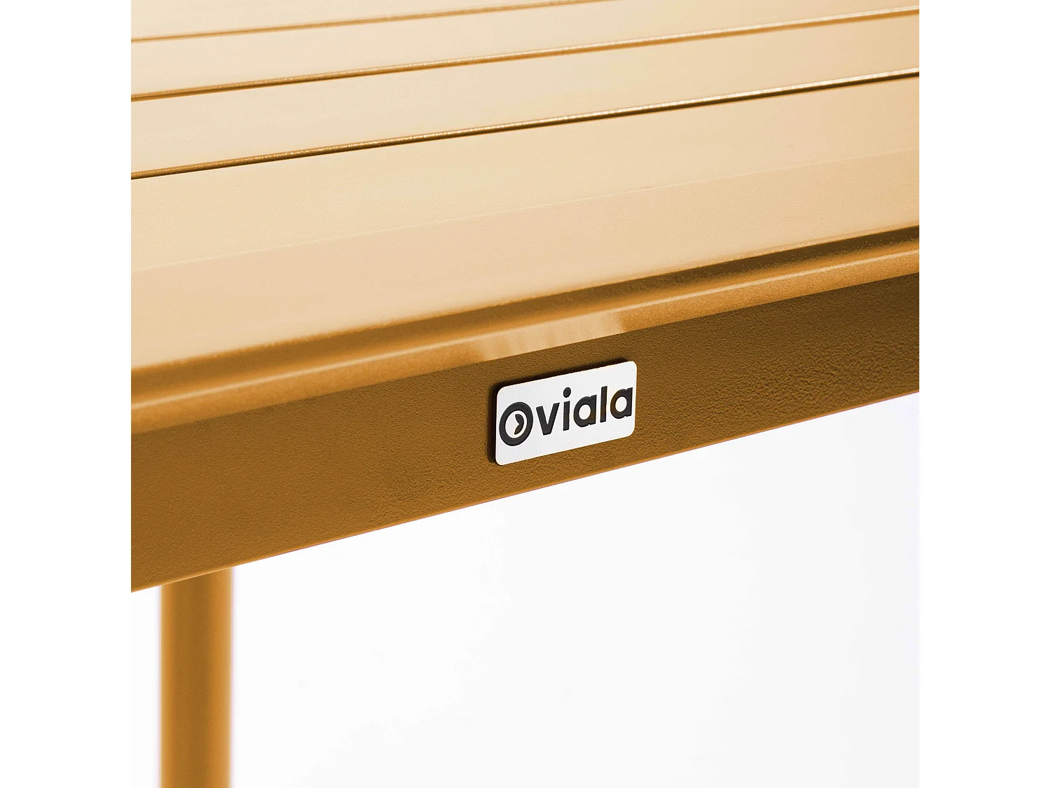 Table carrée de terrasse (70x70cm) jaune moutarde