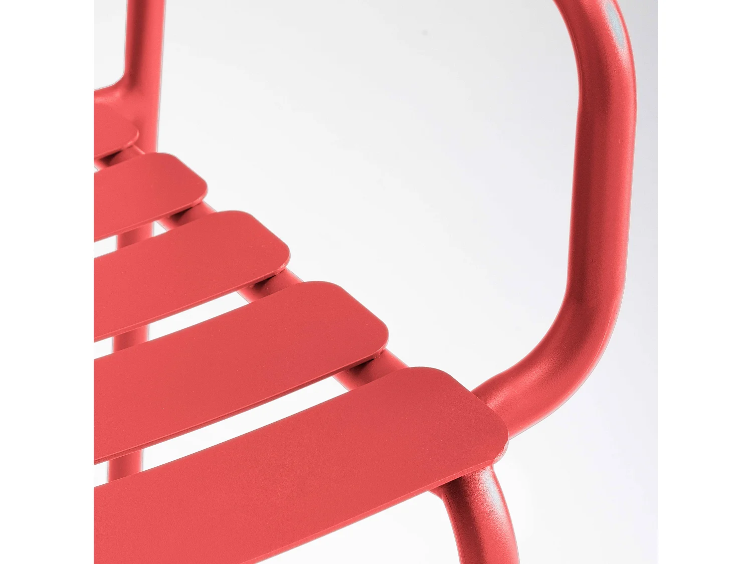 Donkerrode terrasstoel