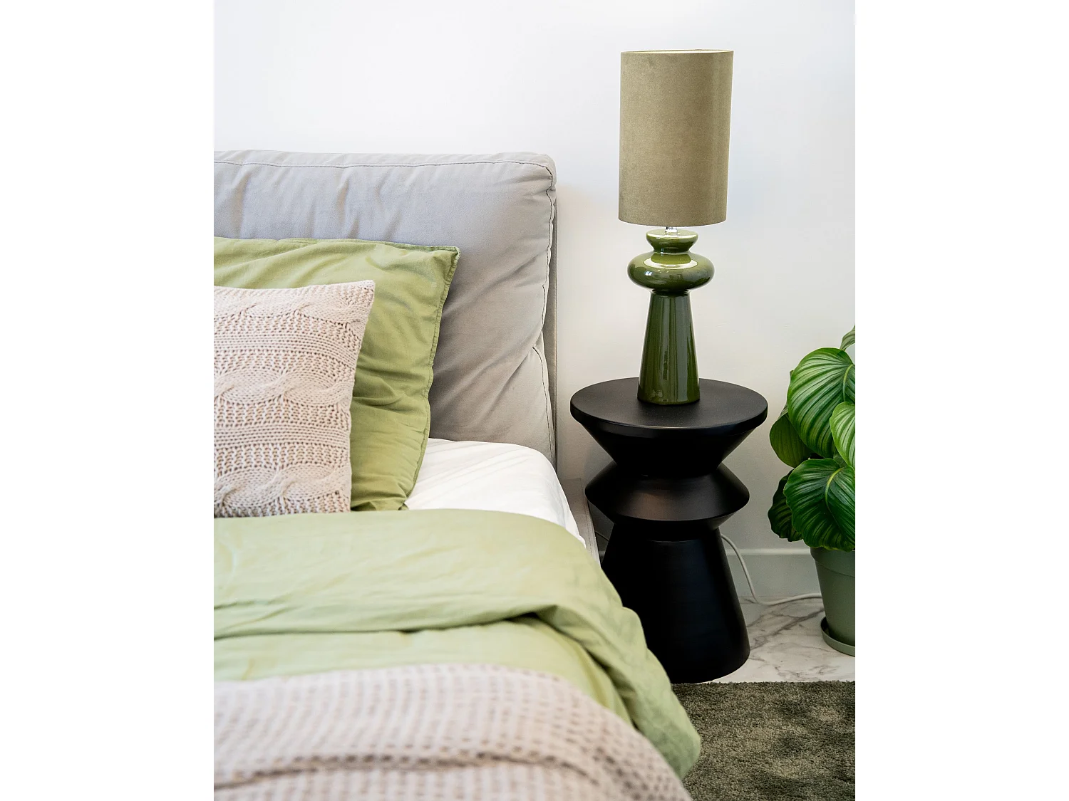 Lampe à poser OTEROS Vert olive