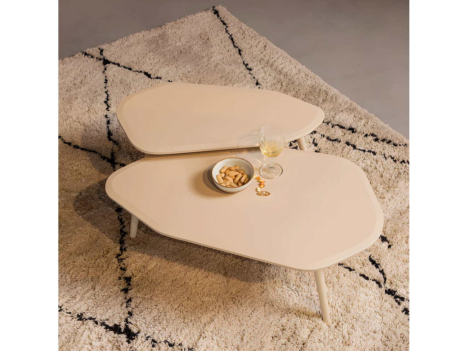 Davina - Lot de 2 tables basses gigognes organiques en bois - Beige