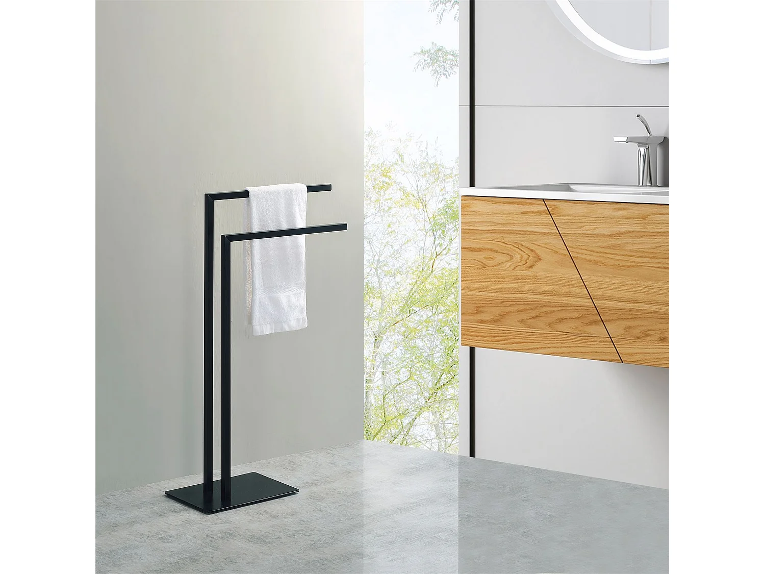 Porte-serviettes sur pied ANDREW portant pour linge de salle de bain avec 2 niveaux d'étendage sur différentes hauteurs, métal noir
