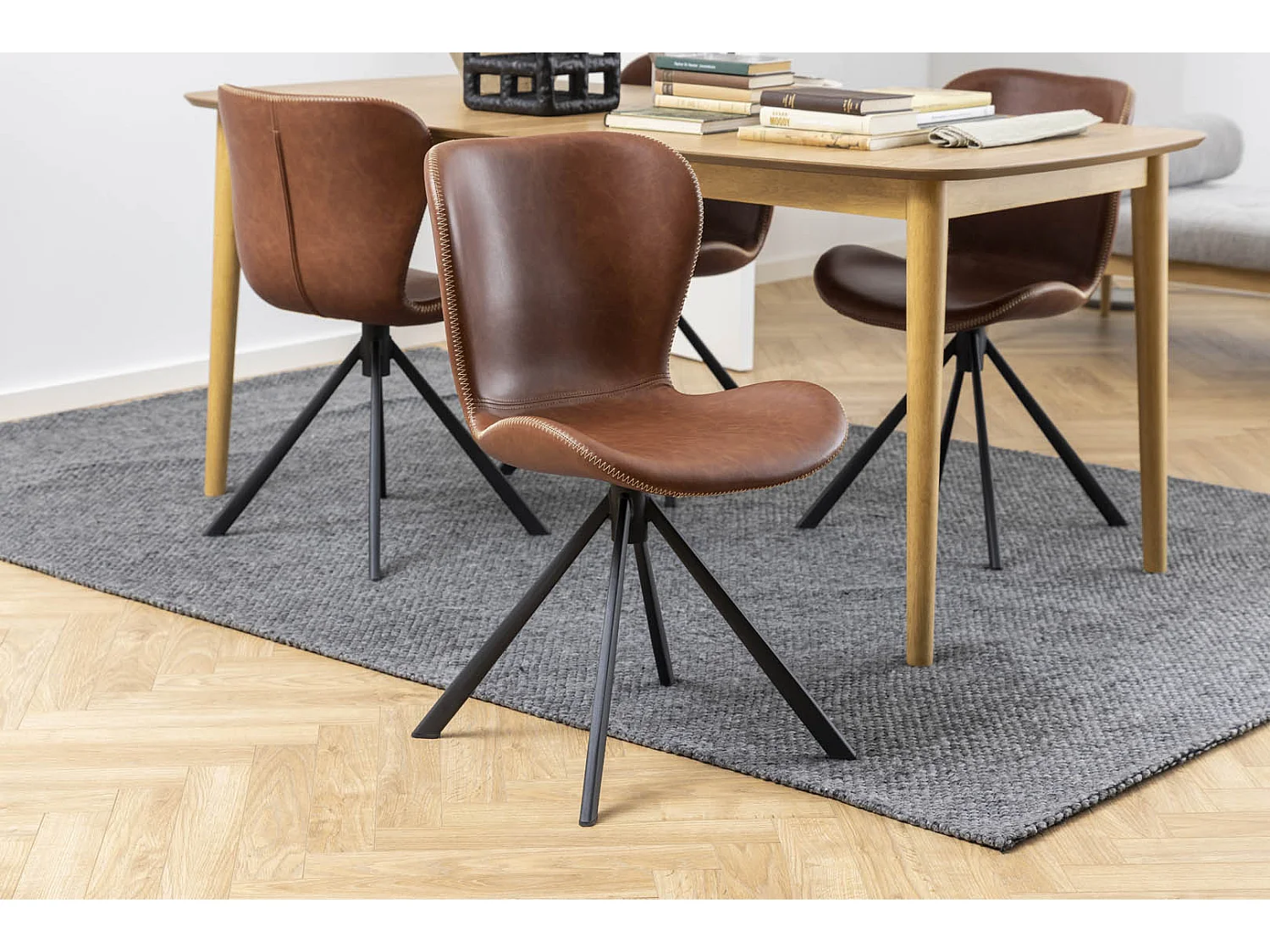 Batilda -A1 chaise de salle à manger fonction pivotante, simili cuir PU marron.