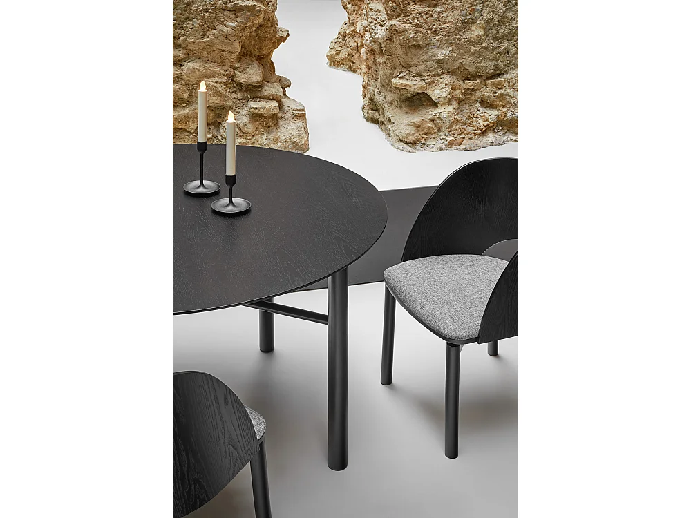 Lot de 2 chaises en frêne noir 50x78 h45 cm