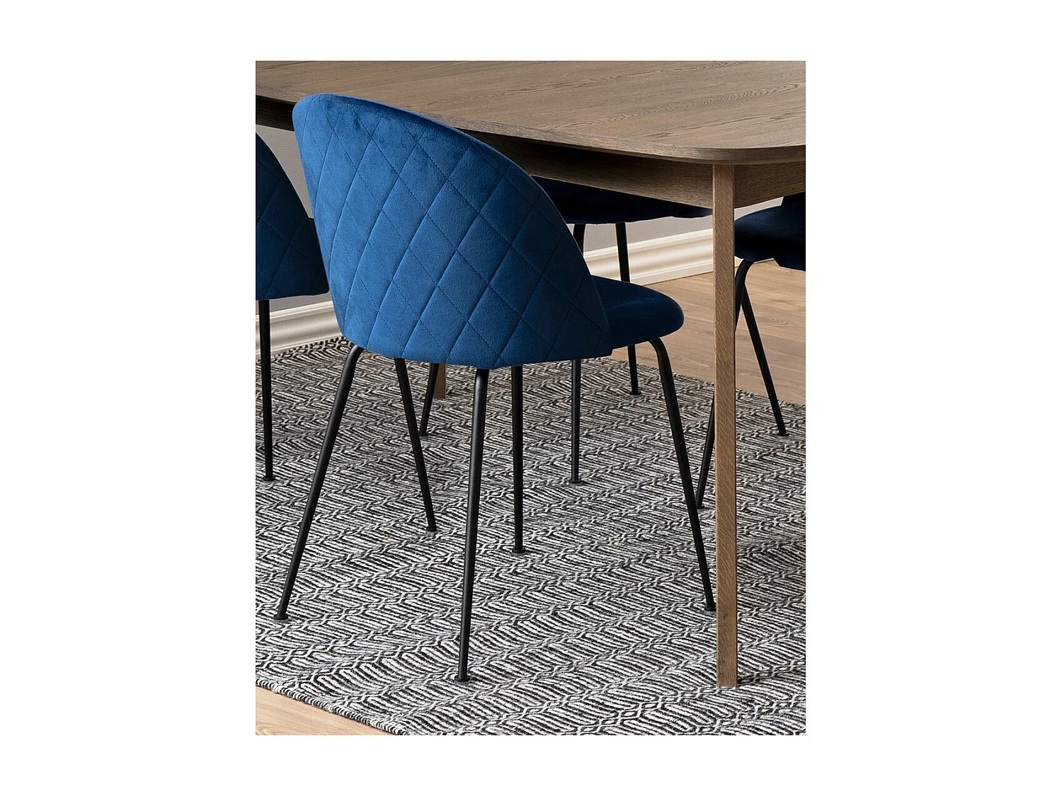 Louise Esszimmerstuhl Velour blau.