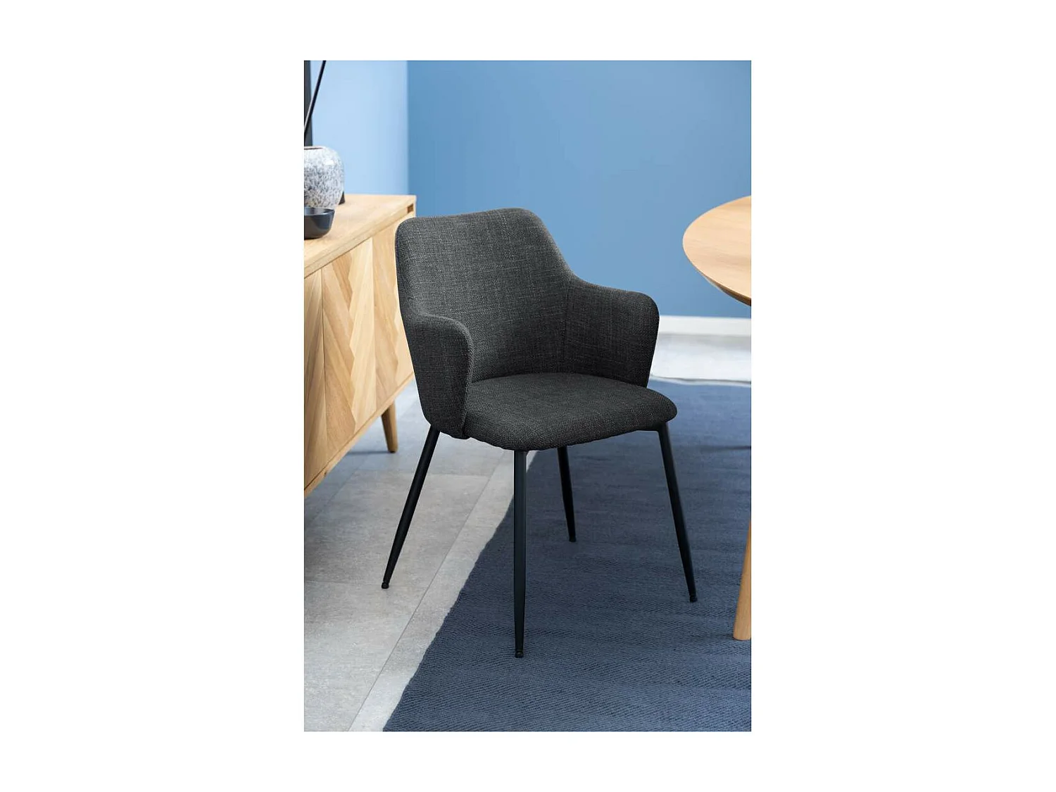 Ilsa Esszimmerstuhl mit Armlehne grau.