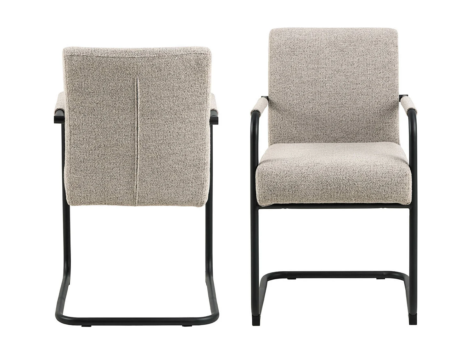 Silla de comedor Adele con reposabrazos beige.