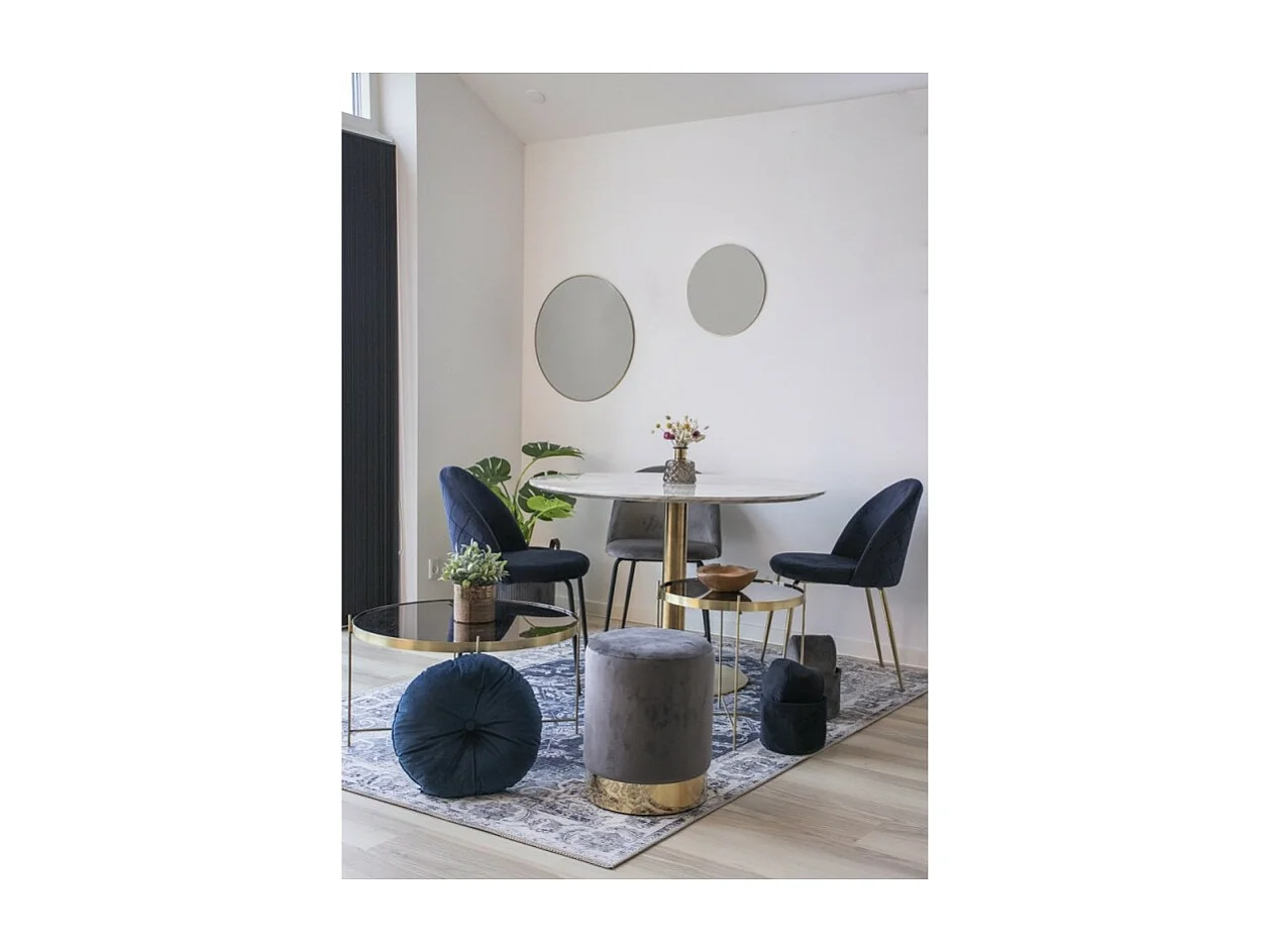 Silla de comedor de terciopelo gris con pies negros