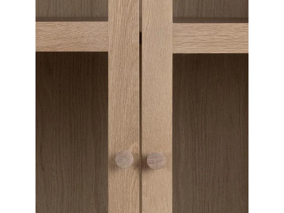 Assor vitrinekast met 2 glazen deuren en 1 lade, wit geolied eiken decor.