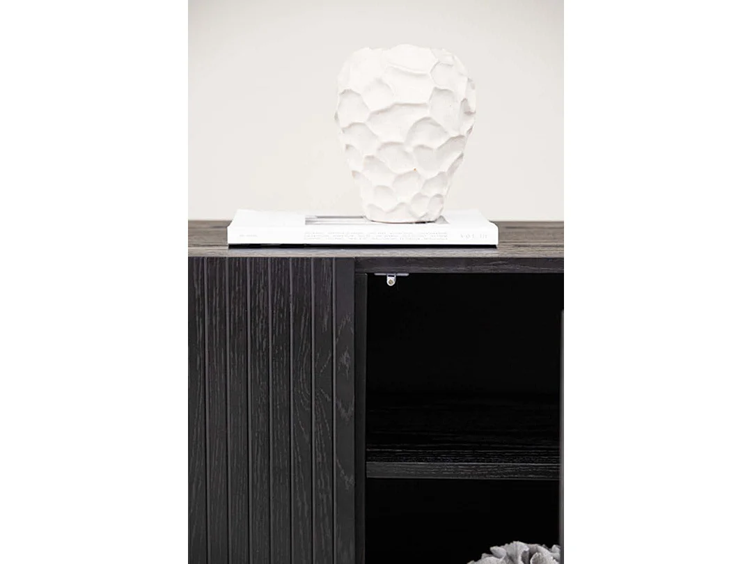 Björkön Sideboard 3 Türen schwarz.