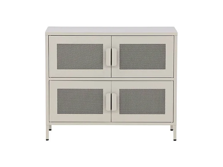 Aparador cuidado de 4 puertas en color beige.