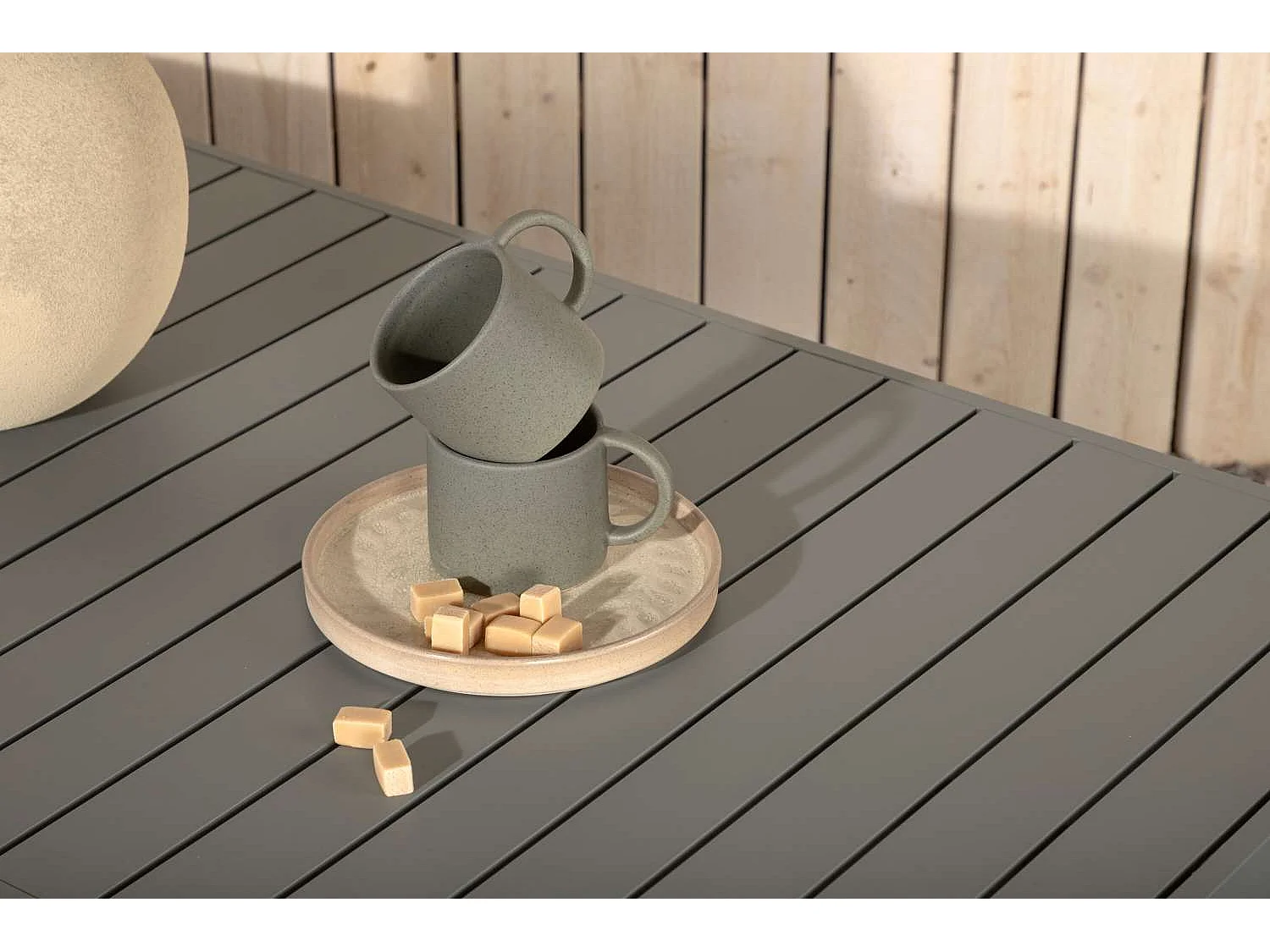 Copacabana Couchtisch khaki.