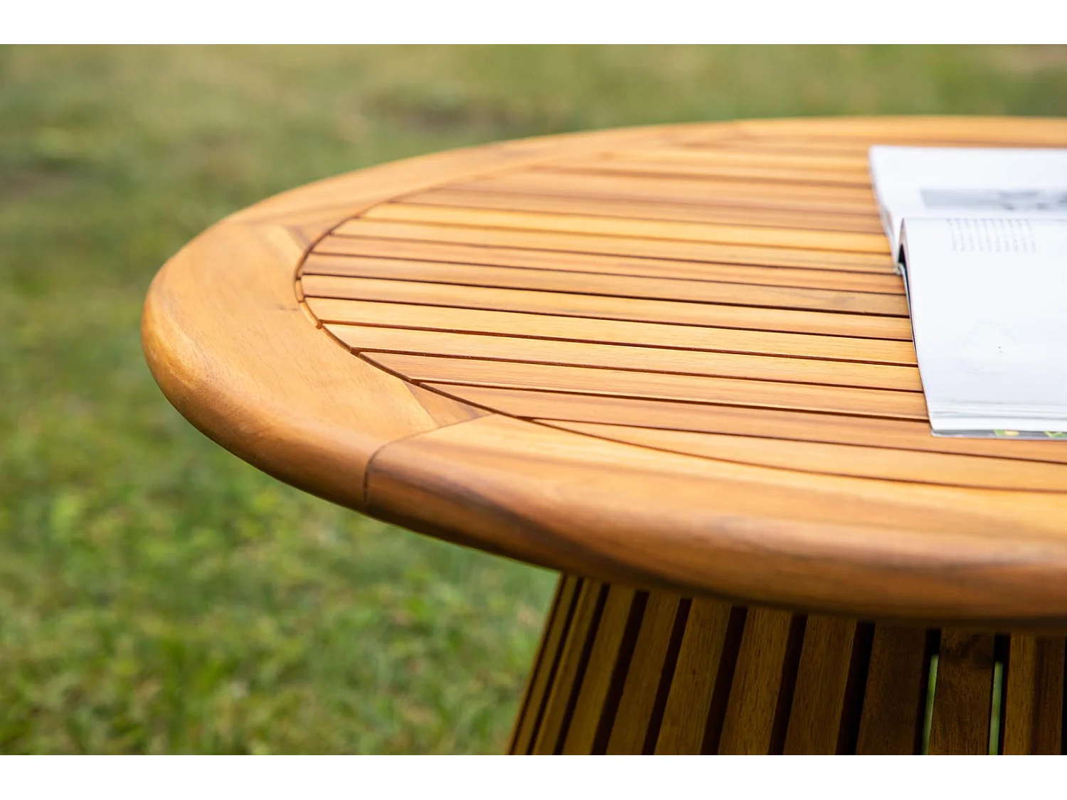 Lumpur Couchtisch Ø70cm Akazie.